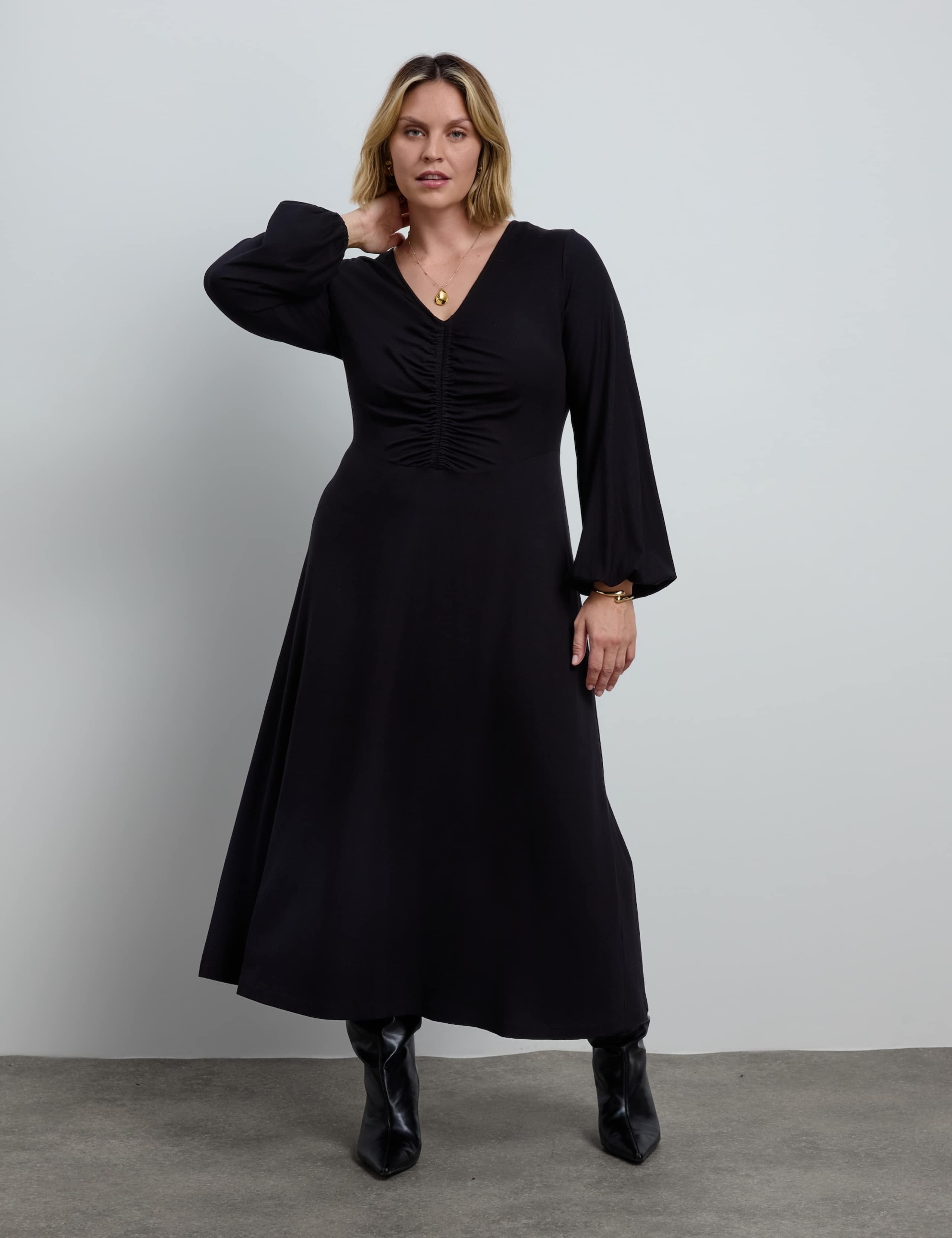 Curve Jersey V Neck Ruched Midaxi Swing Dress 4 of 5