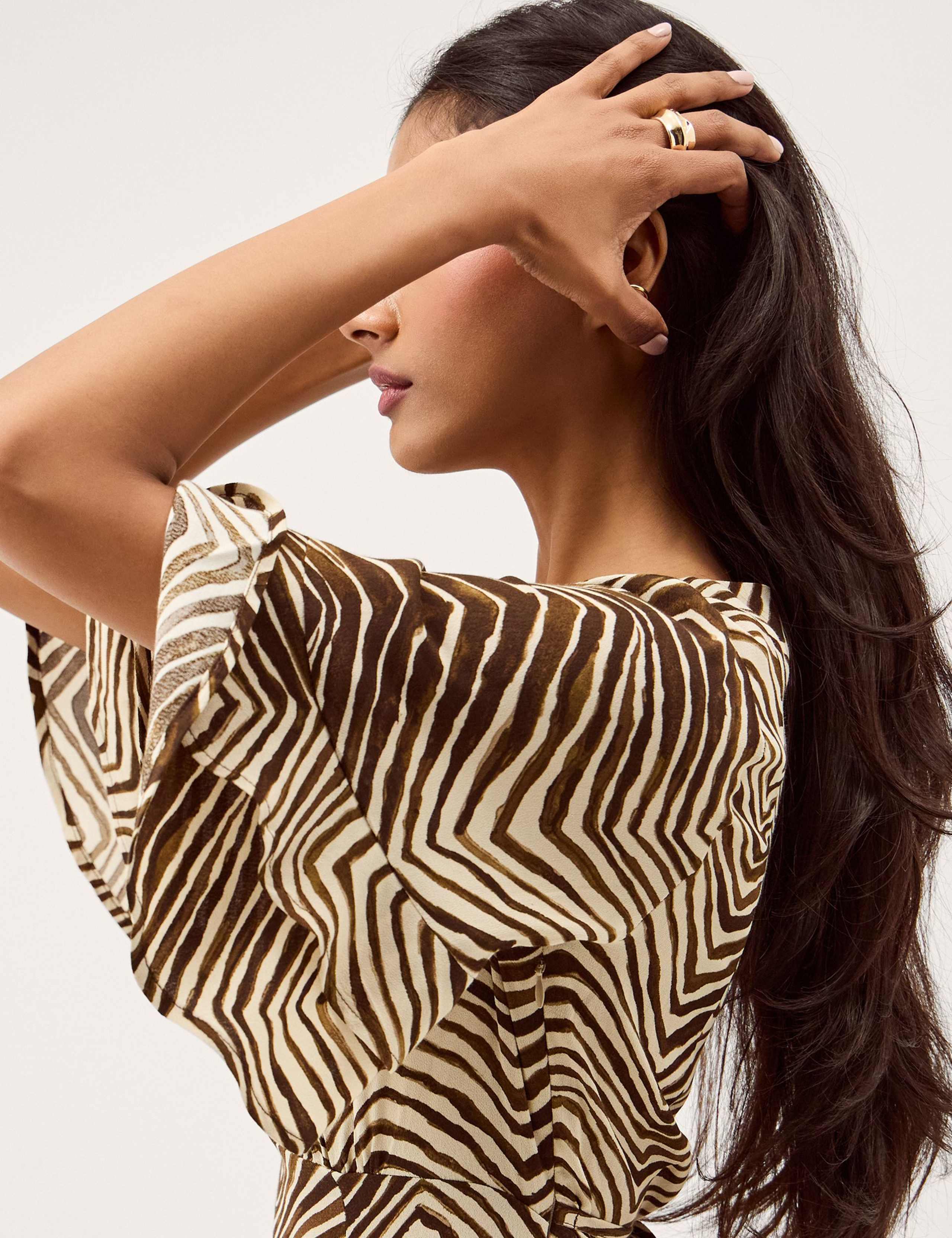 Animal Print V-Neck Midi Tea Dress 5 of 5