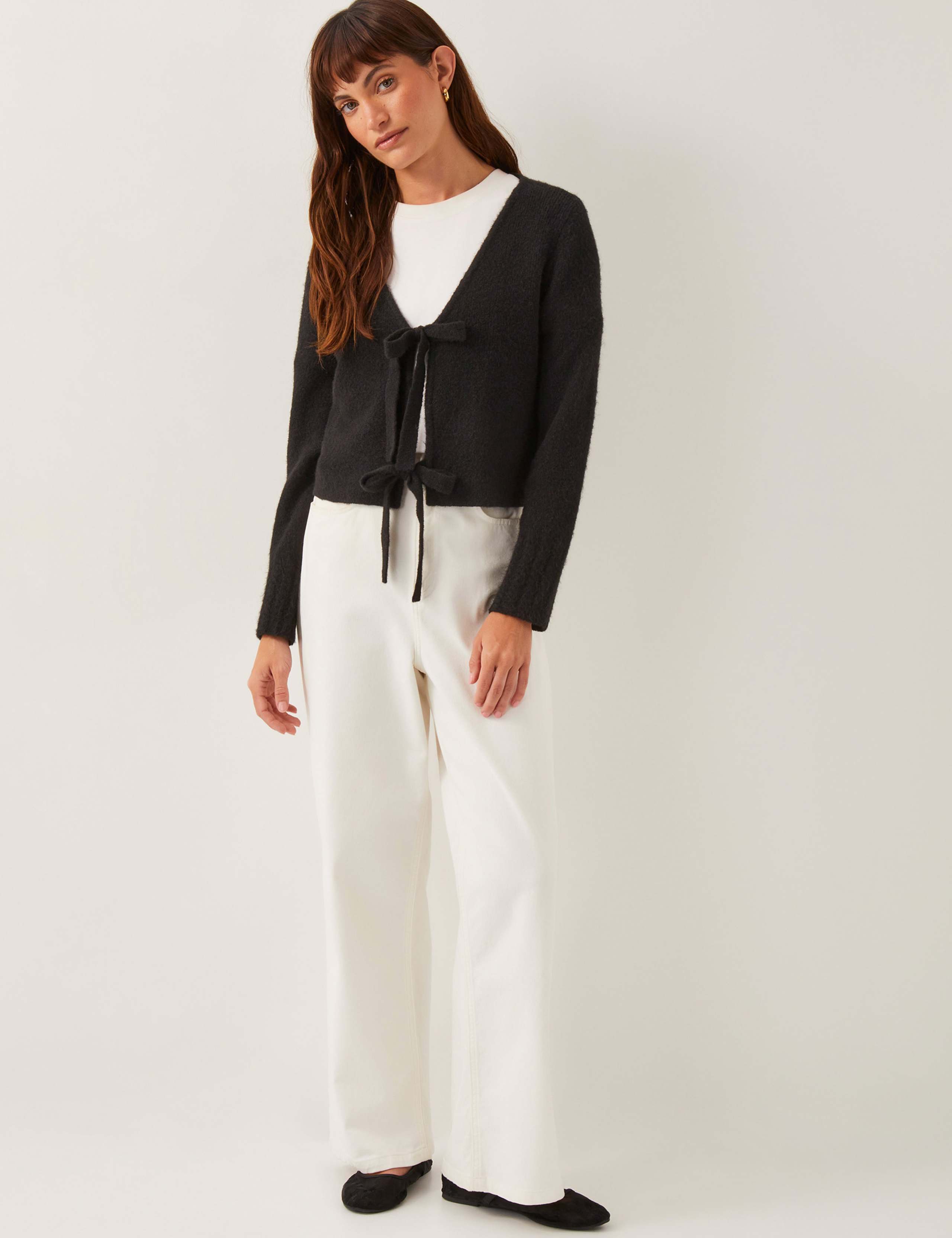 V-Neck Cardigan 2 of 5