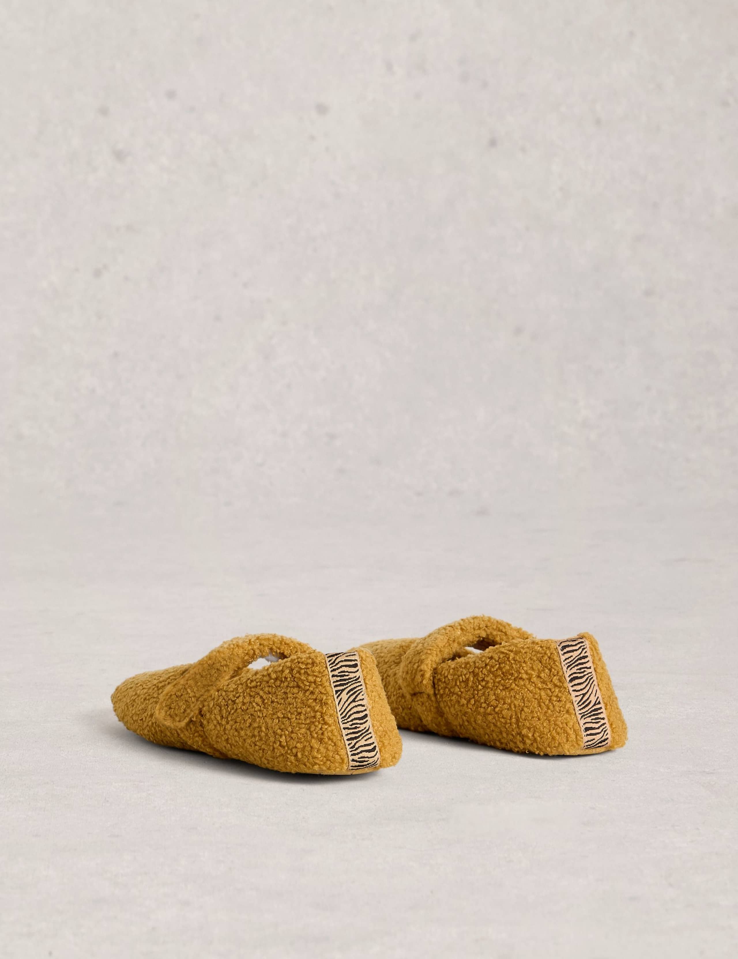 Borg Riptape Slippers 3 of 4