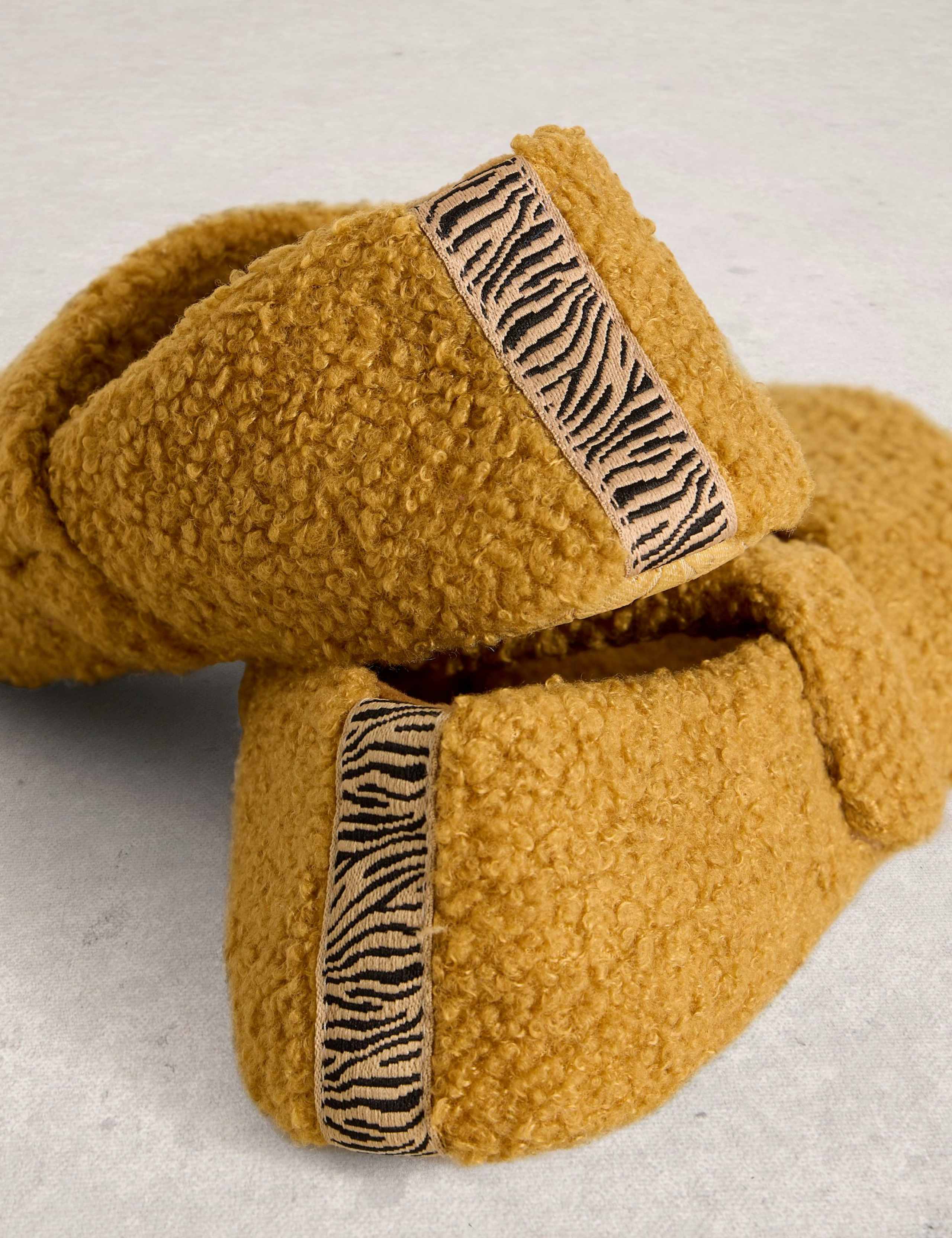 Borg Riptape Slippers 4 of 4