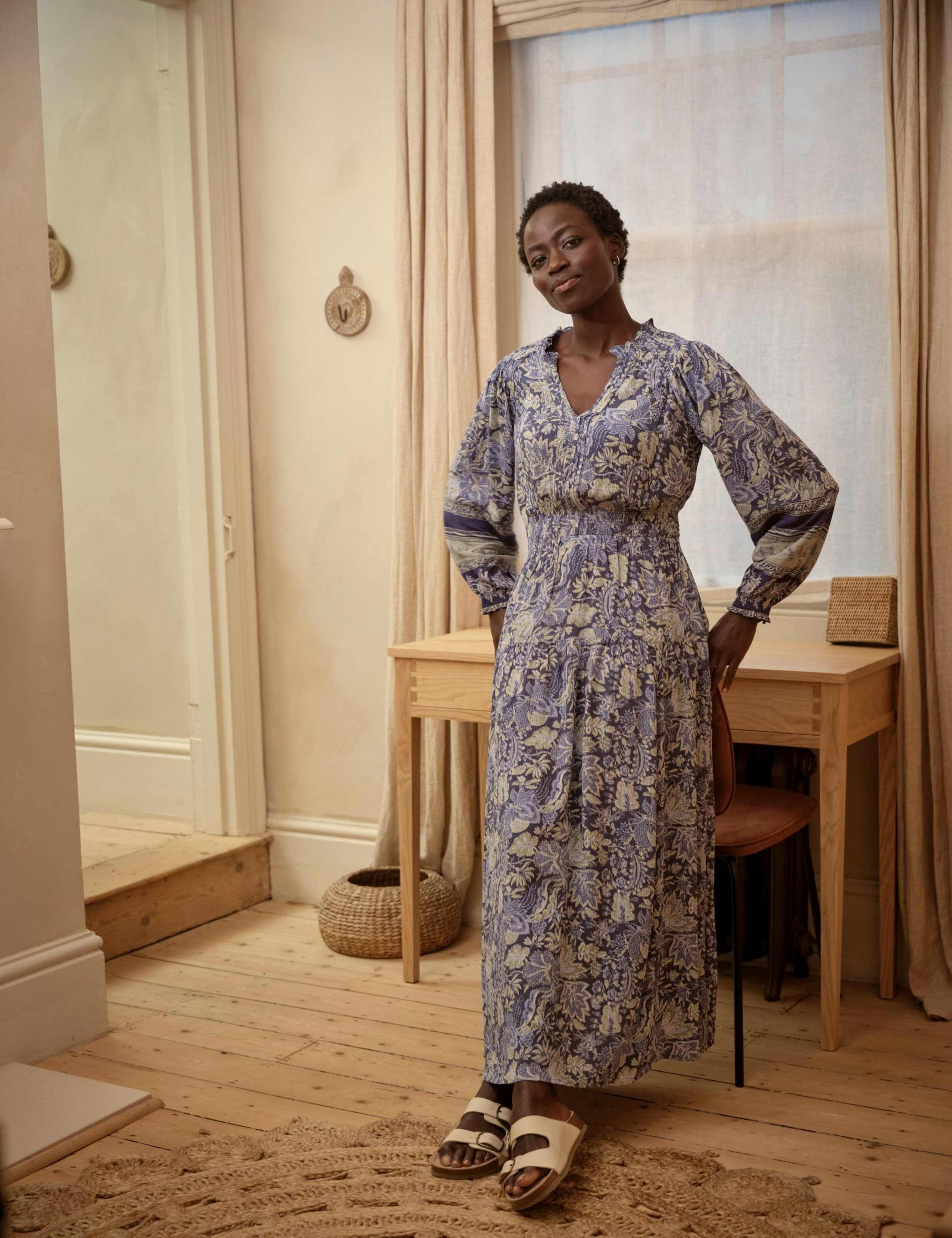 Paisley V-Neck Midi Tea Dress 3 of 9