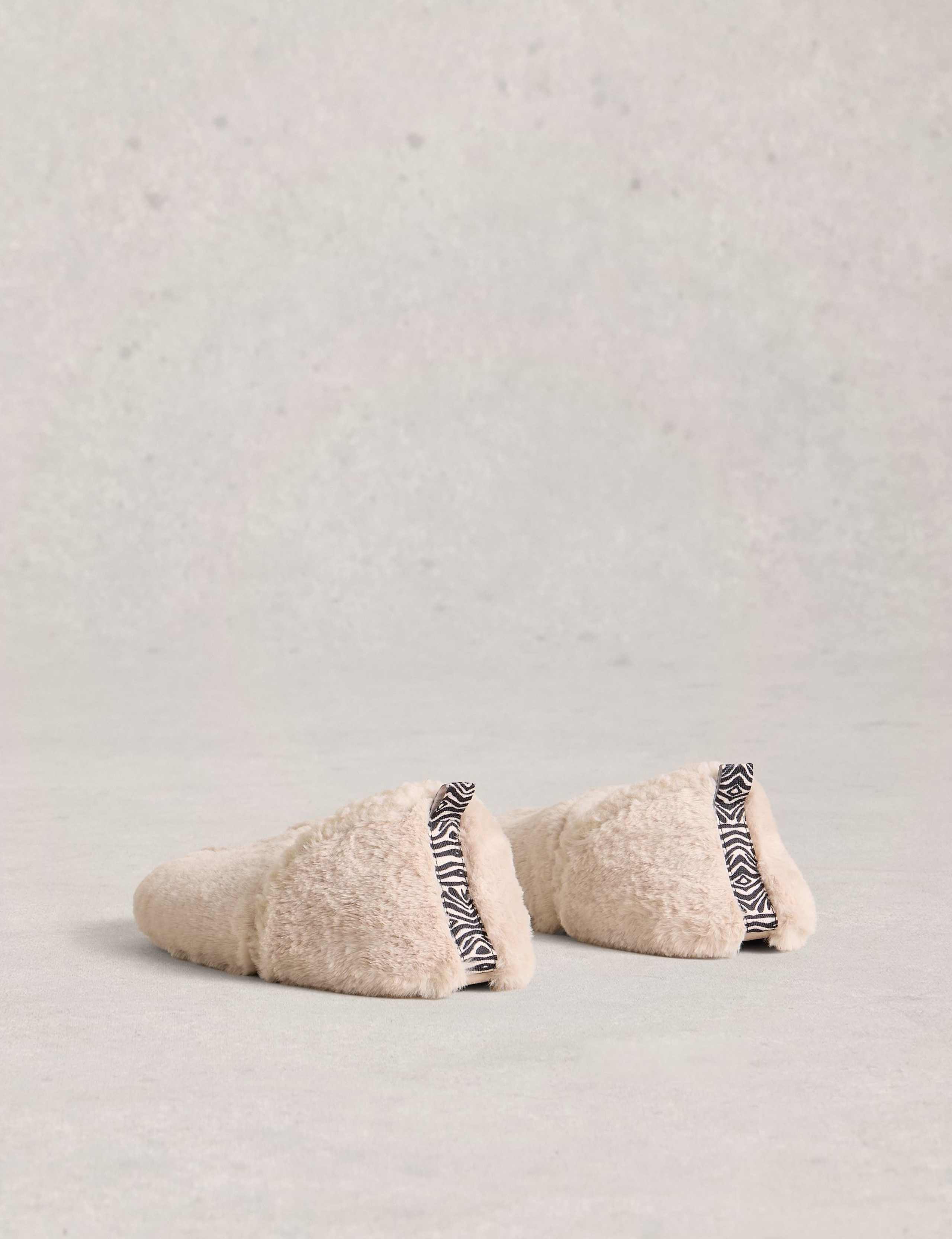 Borg Faux Fur Lined Round Toe Slippers 4 of 4