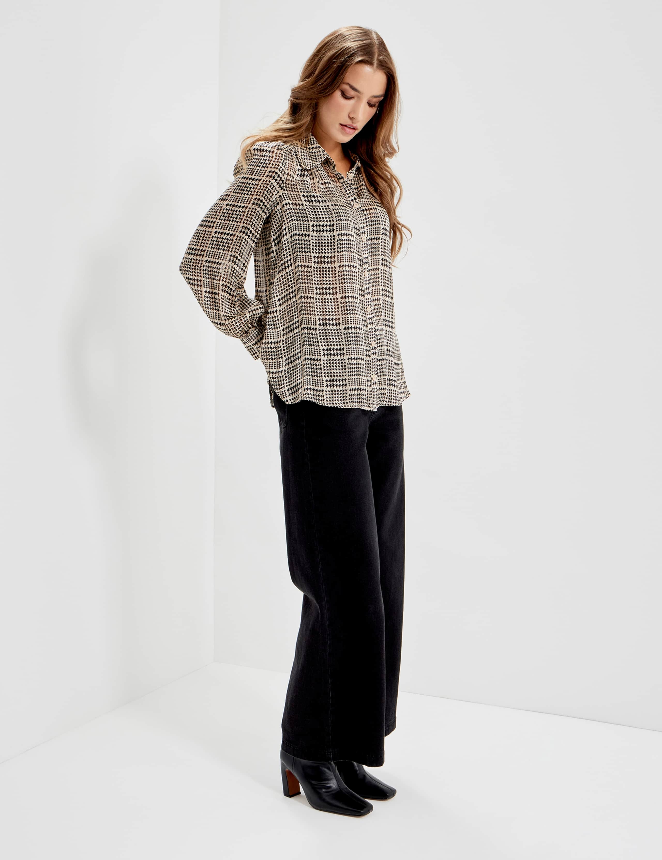 Printed V-Neck Blouse 4 of 10