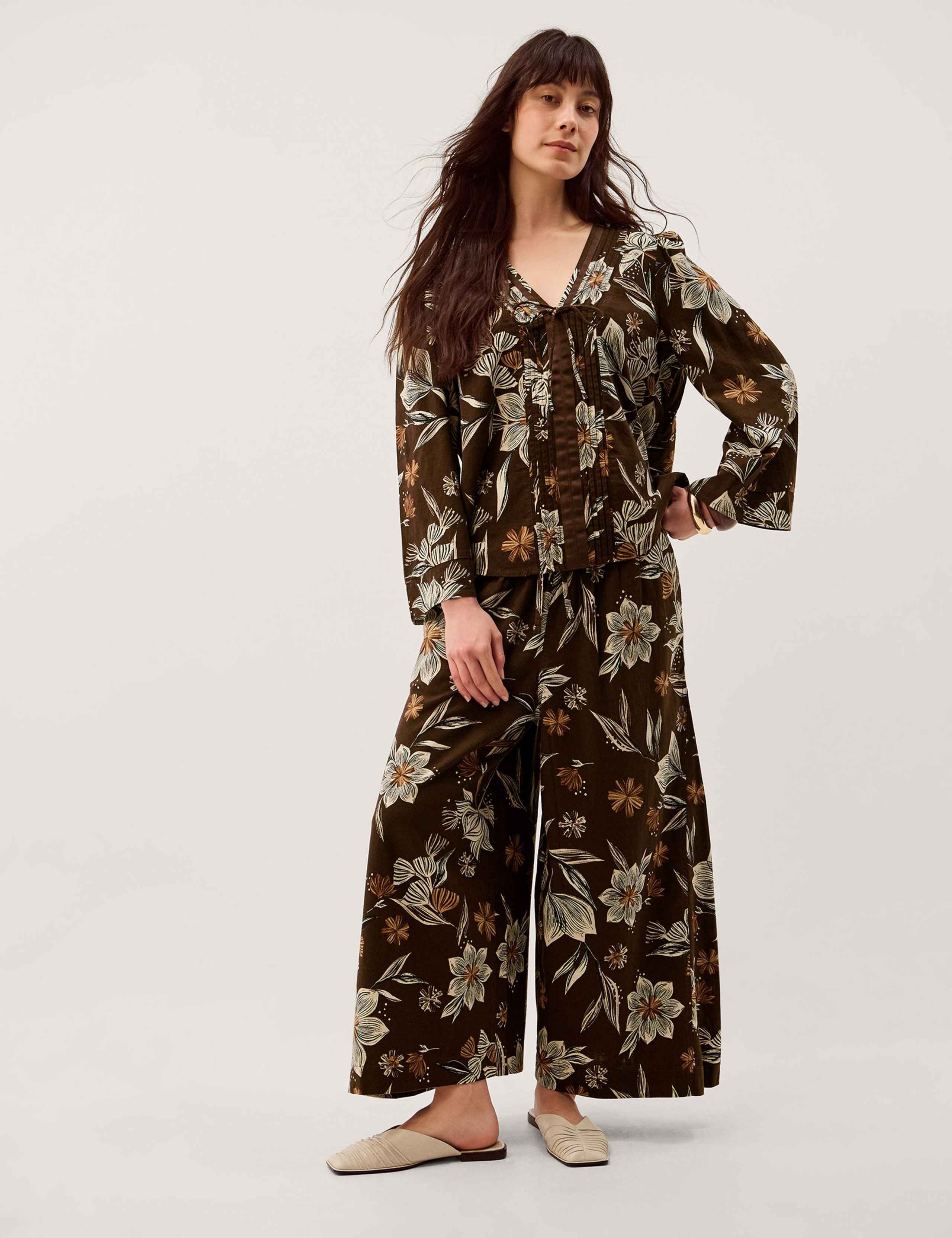 Linen Rich Floral V-Neck Tie Detail Blouse 3 of 6