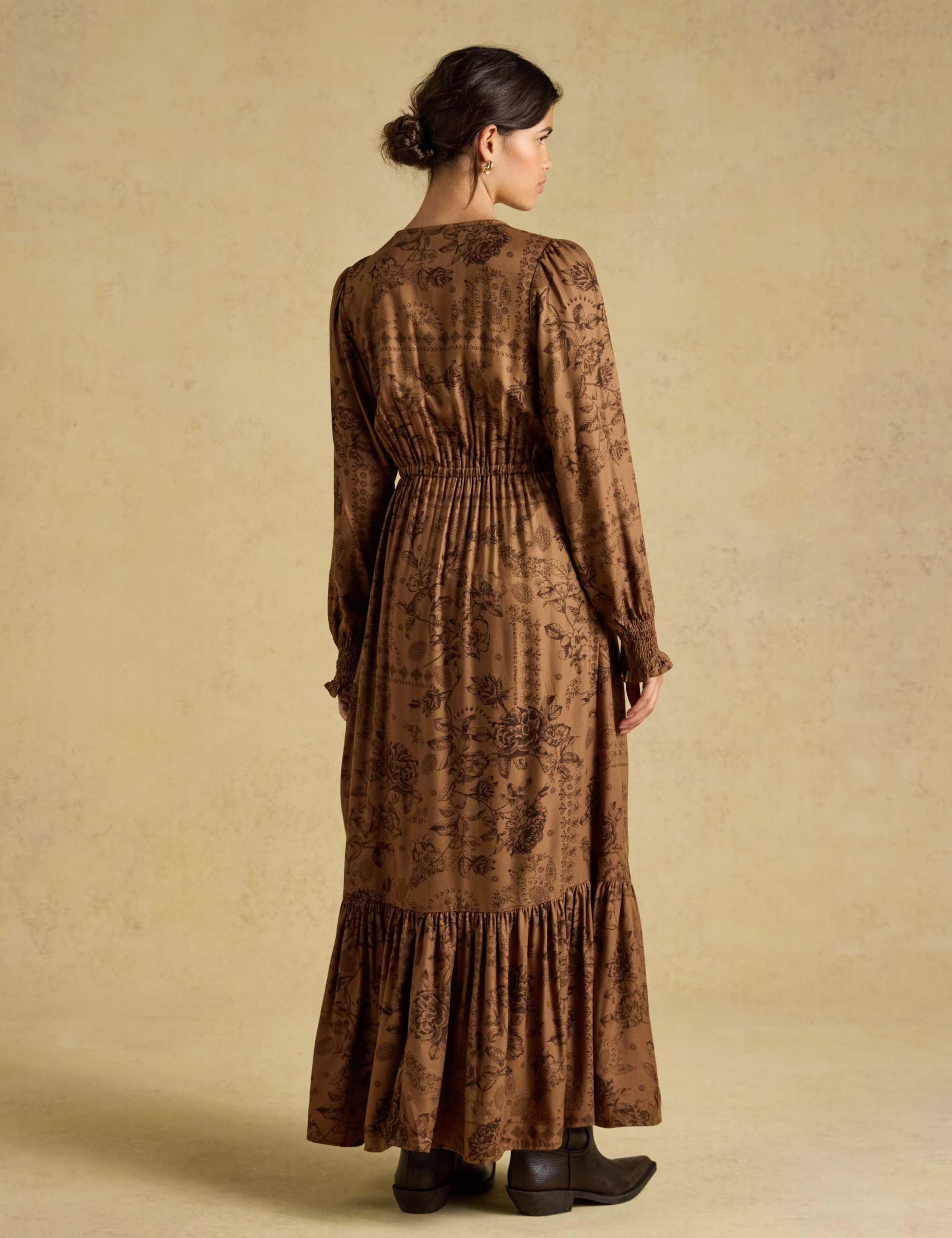 Printed V Neck Midi Dress 3 of 8