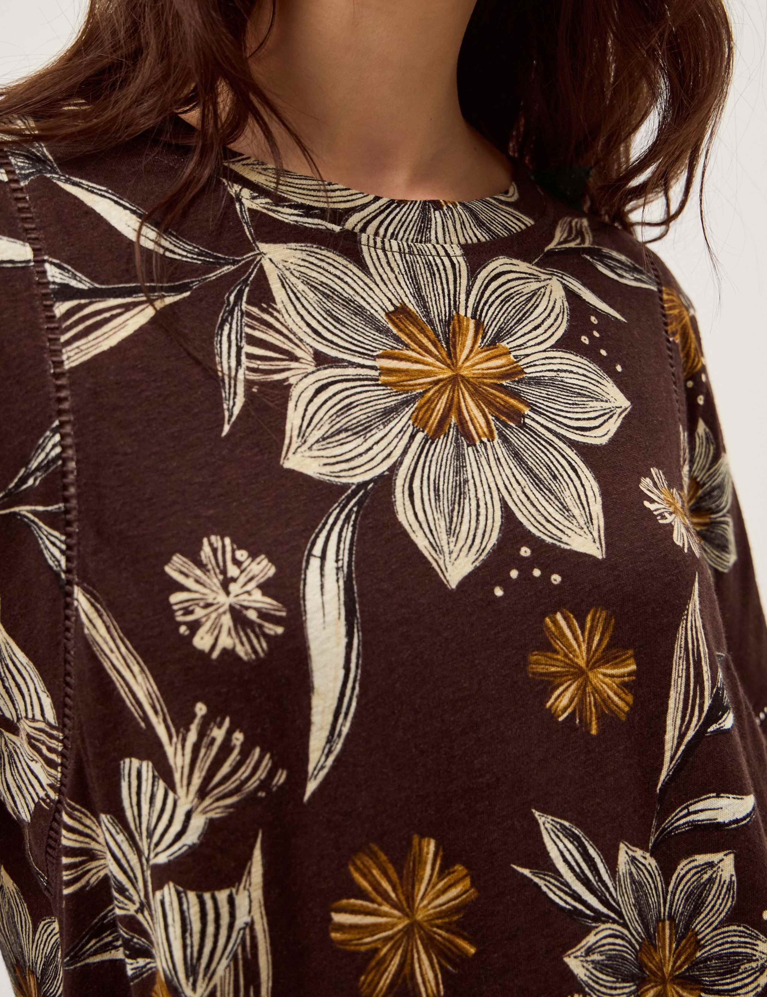 Linen Rich Floral T-Shirt 4 of 5