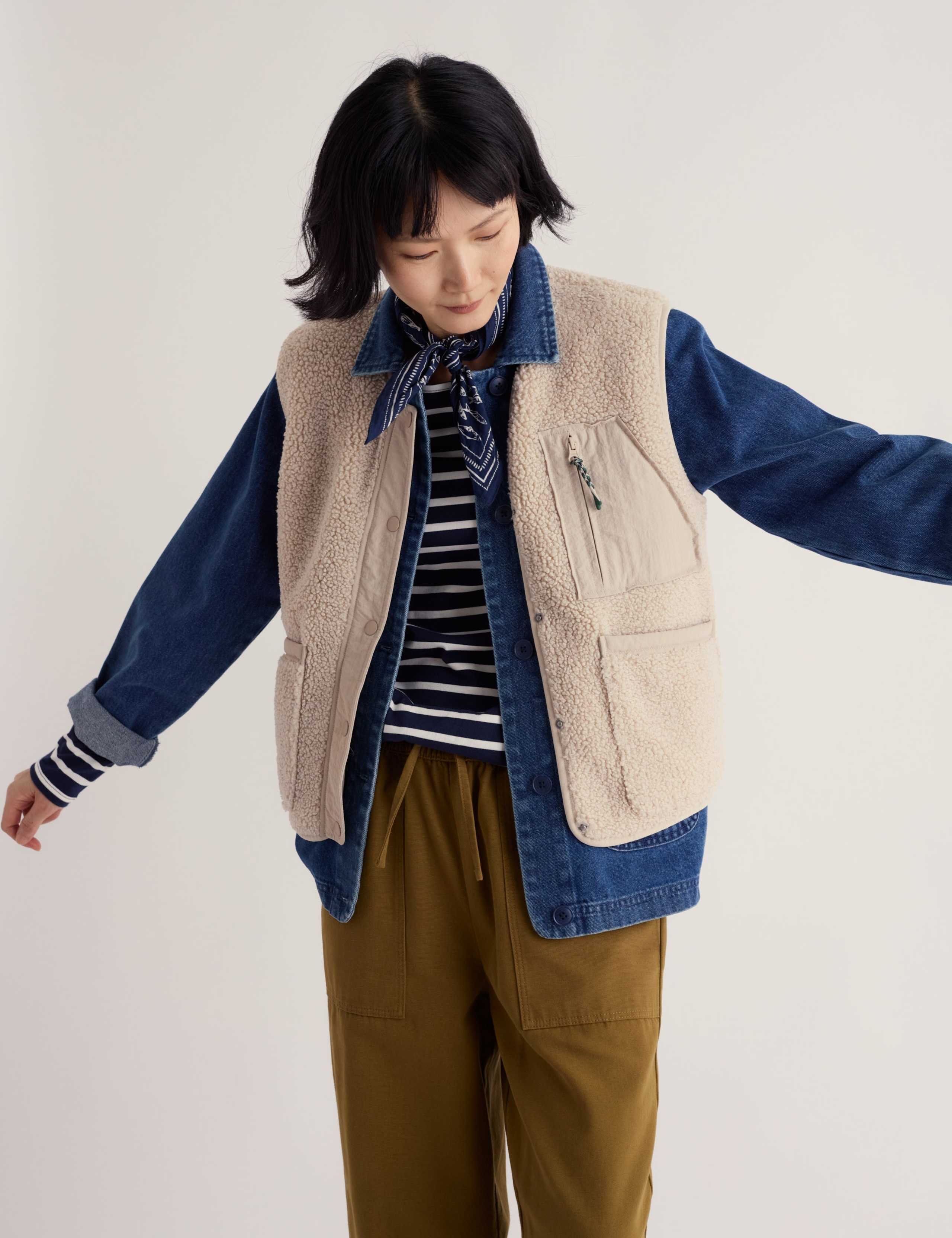 Relaxed Fleece Gilet 3 of 5