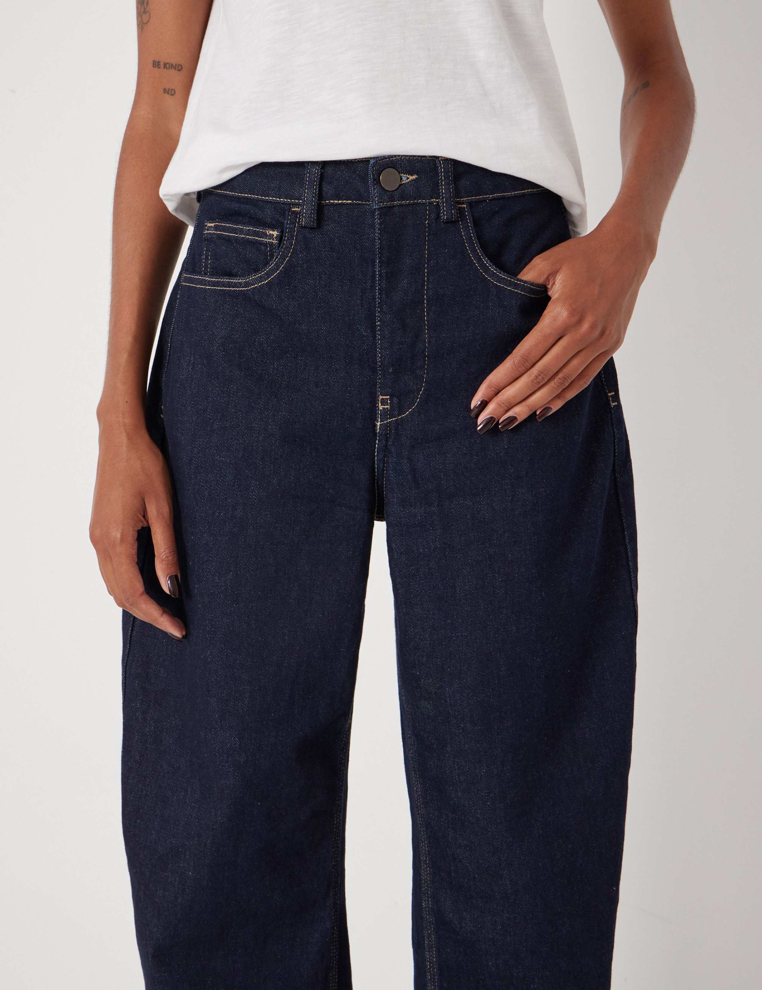 Mid Rise Barrel Jeans 6 of 7