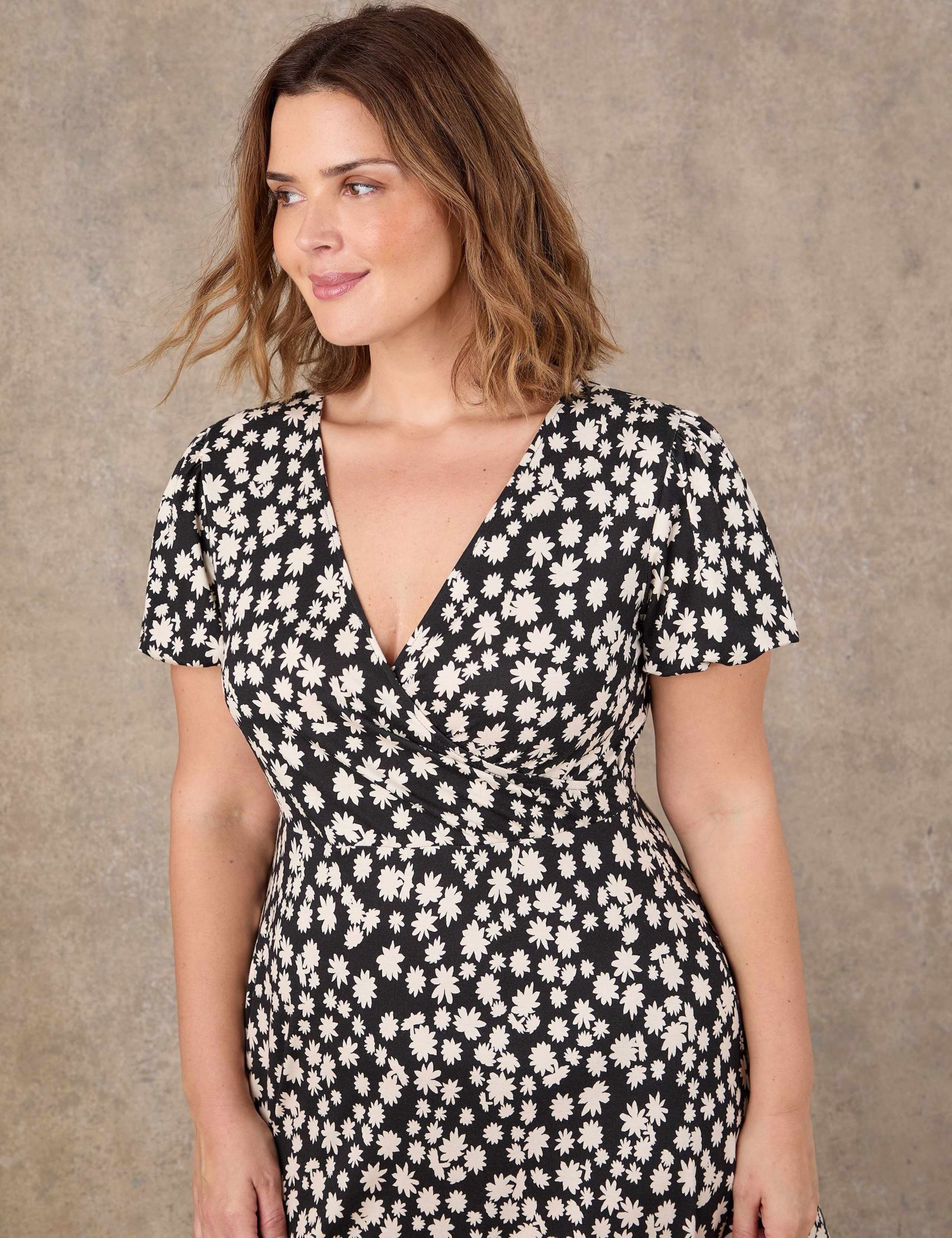 Floral V-Neck Midaxi Wrap Dress 2 of 5