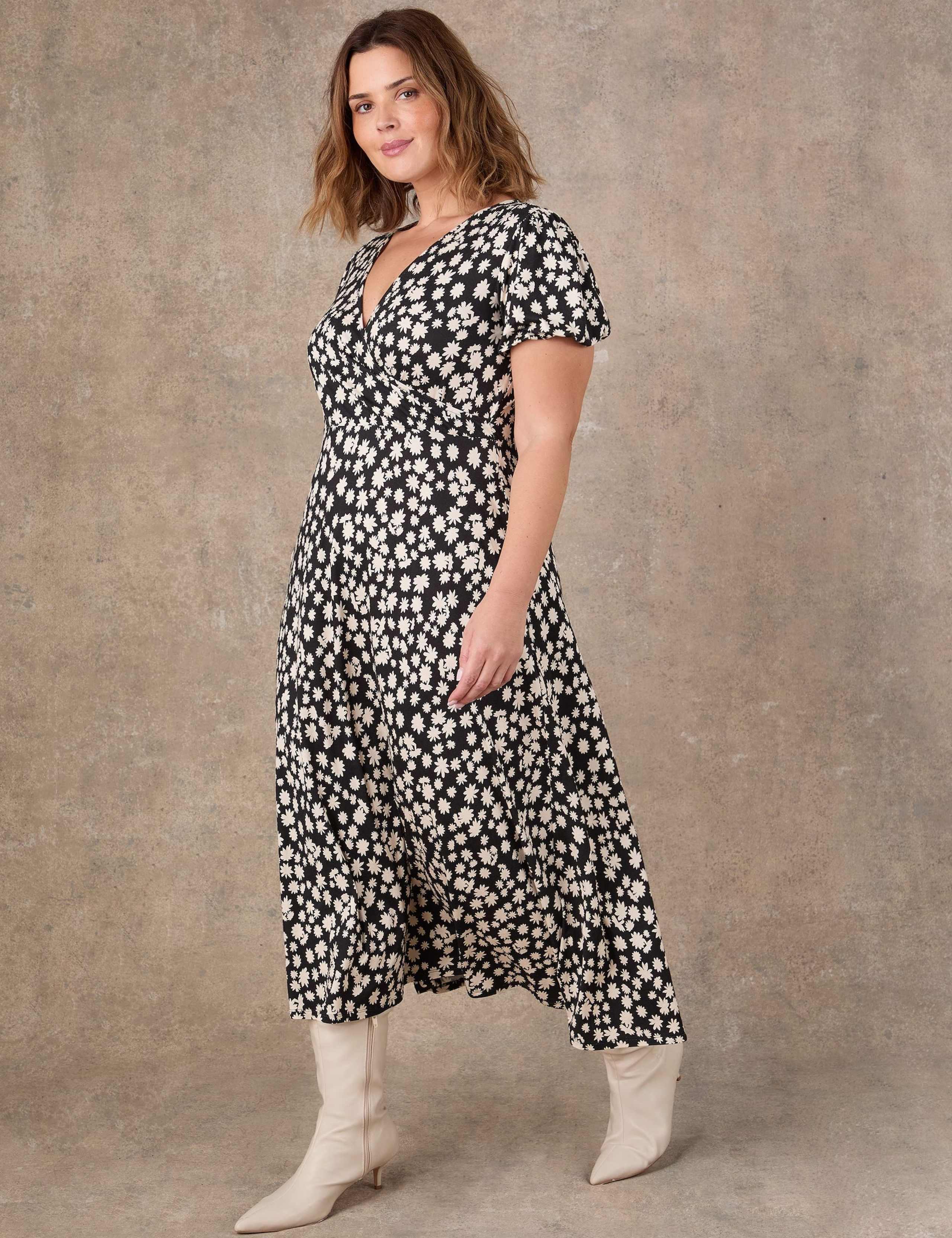 Floral V-Neck Midaxi Wrap Dress 4 of 5