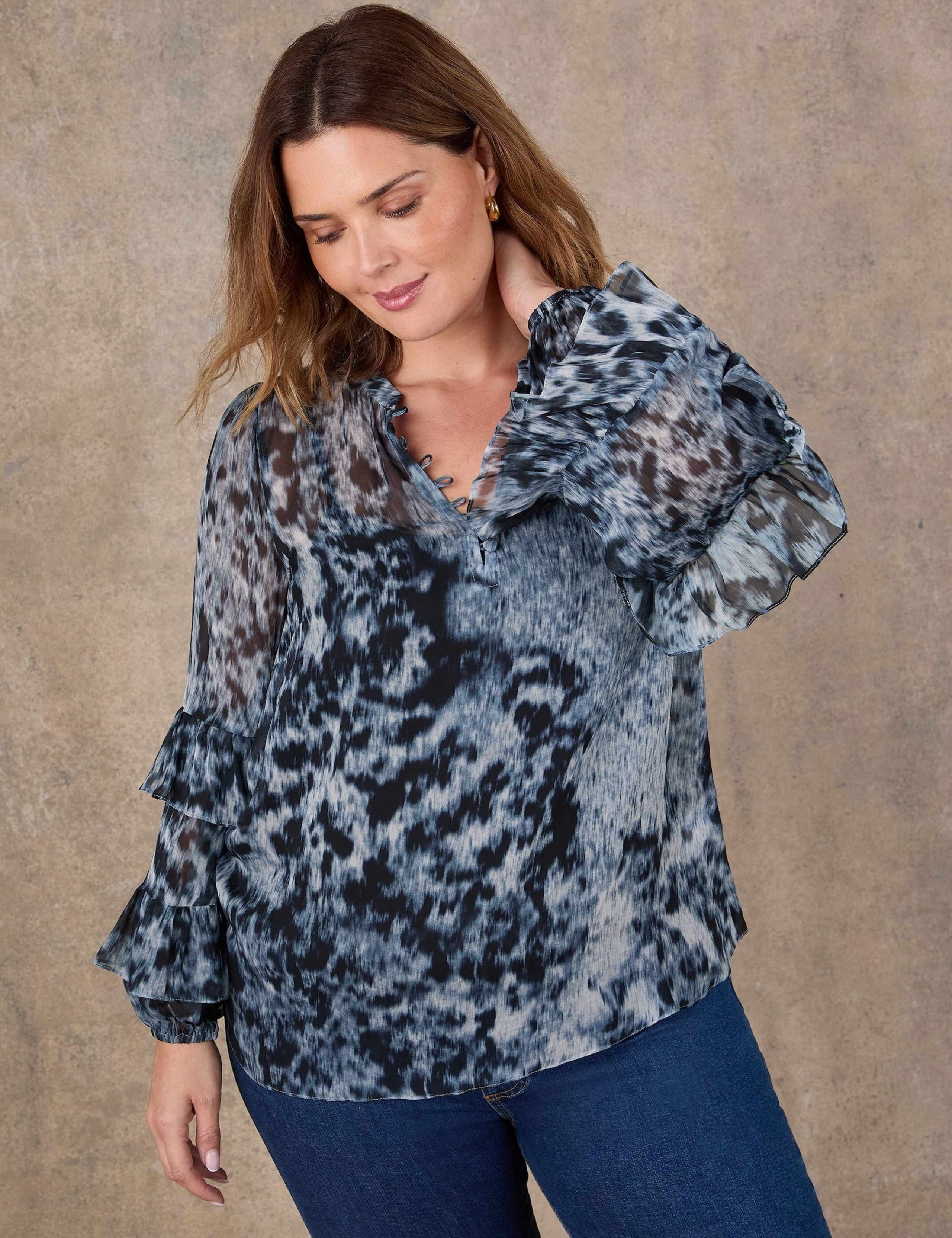 Abstract Print V-Neck Frill Sleeve Blouse 2 of 5