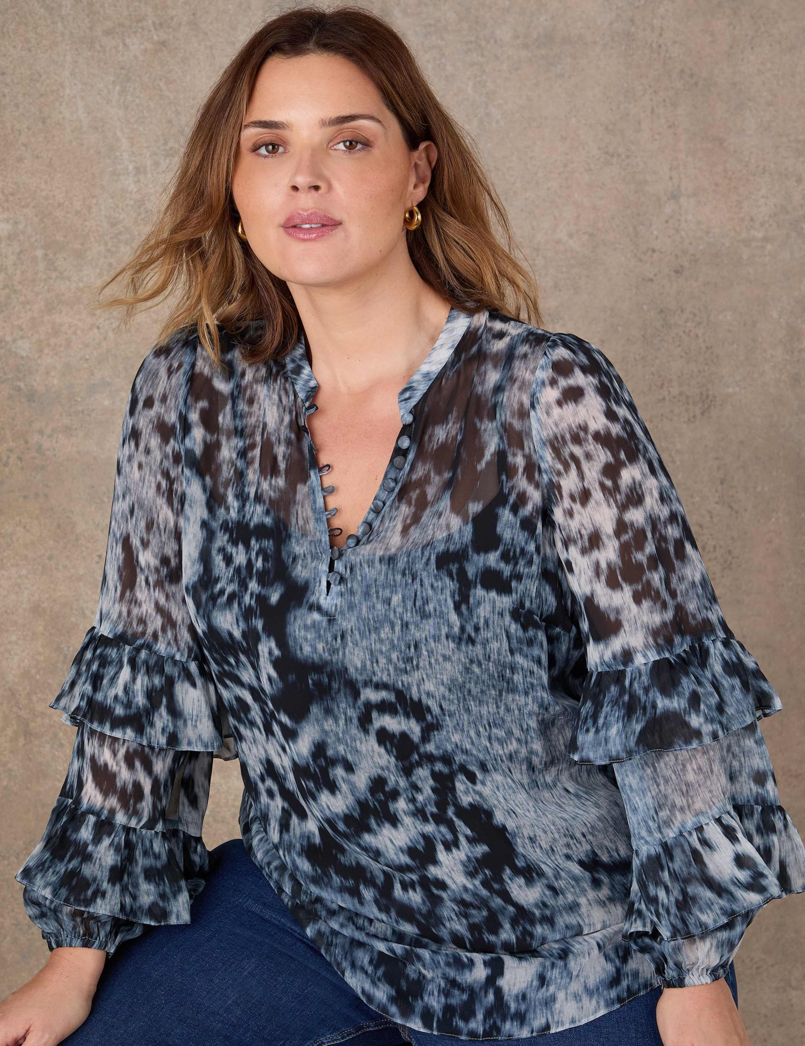 Abstract Print V-Neck Frill Sleeve Blouse 3 of 5