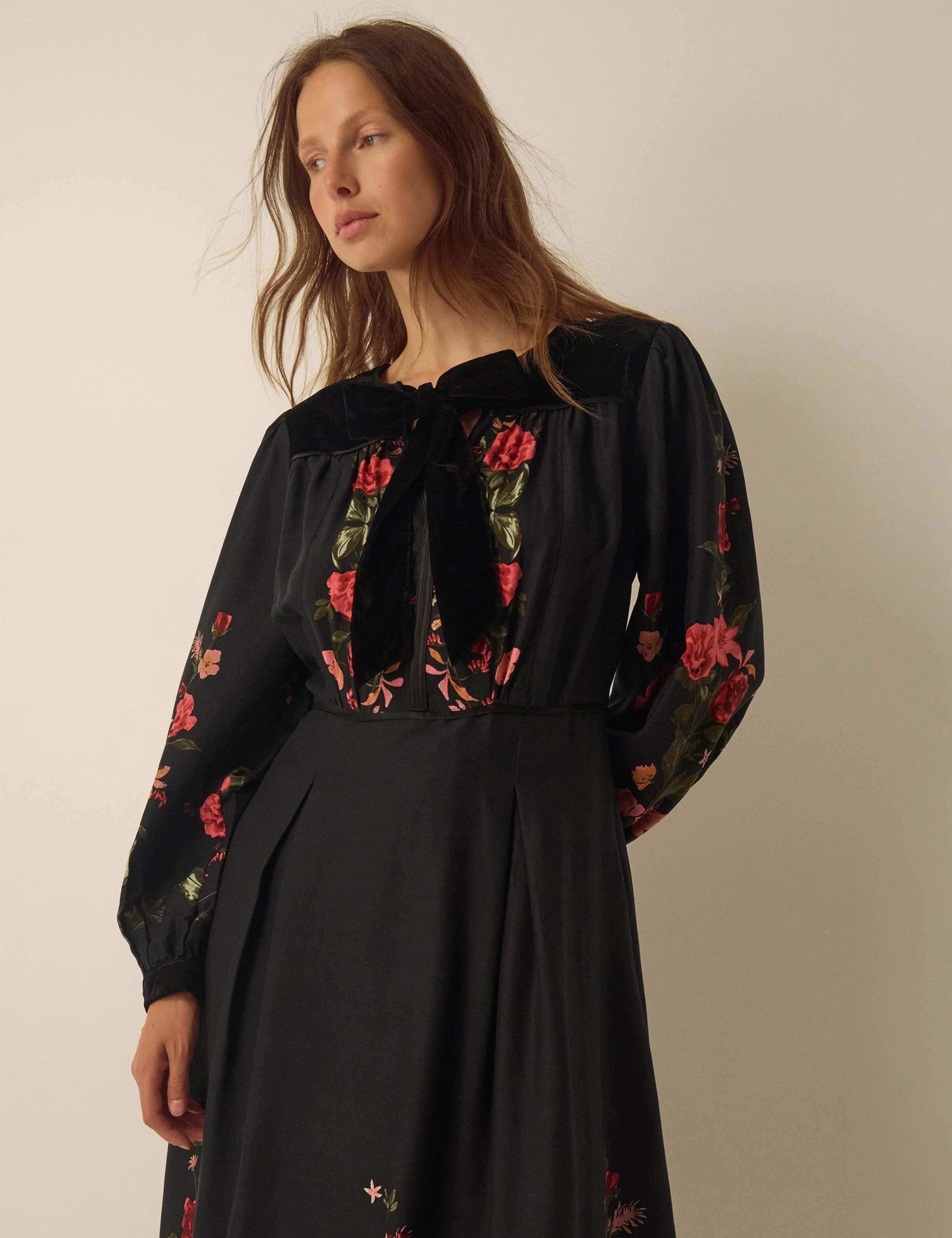 Printed Midi Tea Dress 3 of 4