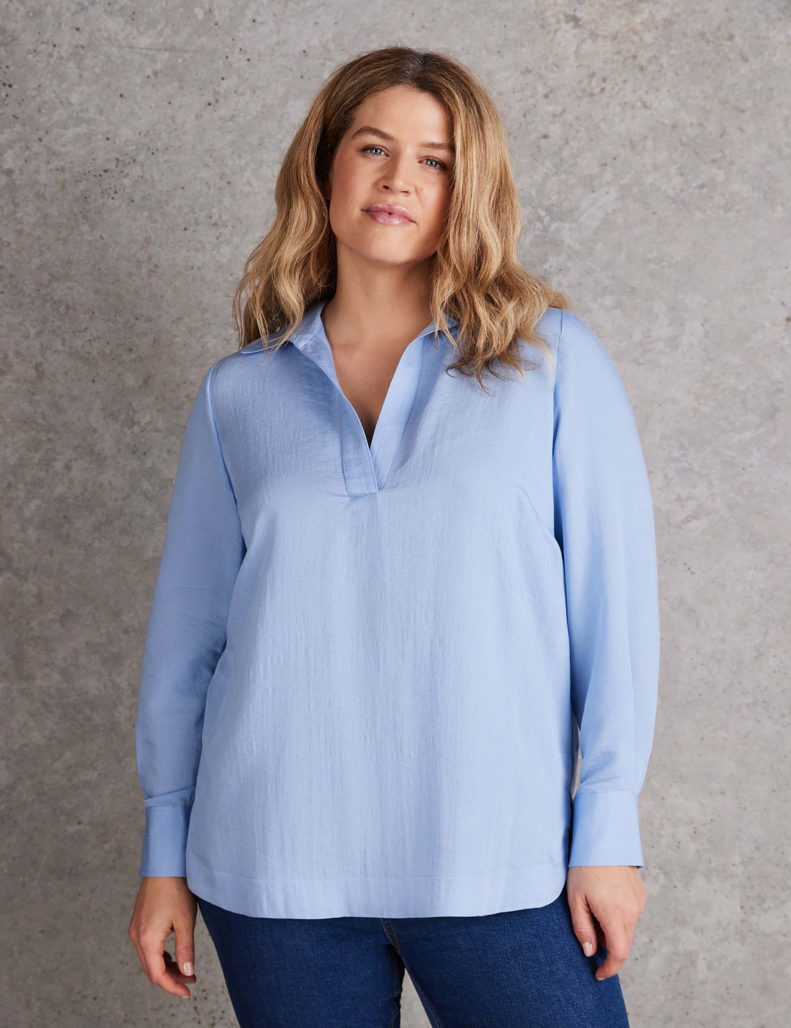 Collared V-Neck Popover Shirt 4 of 4