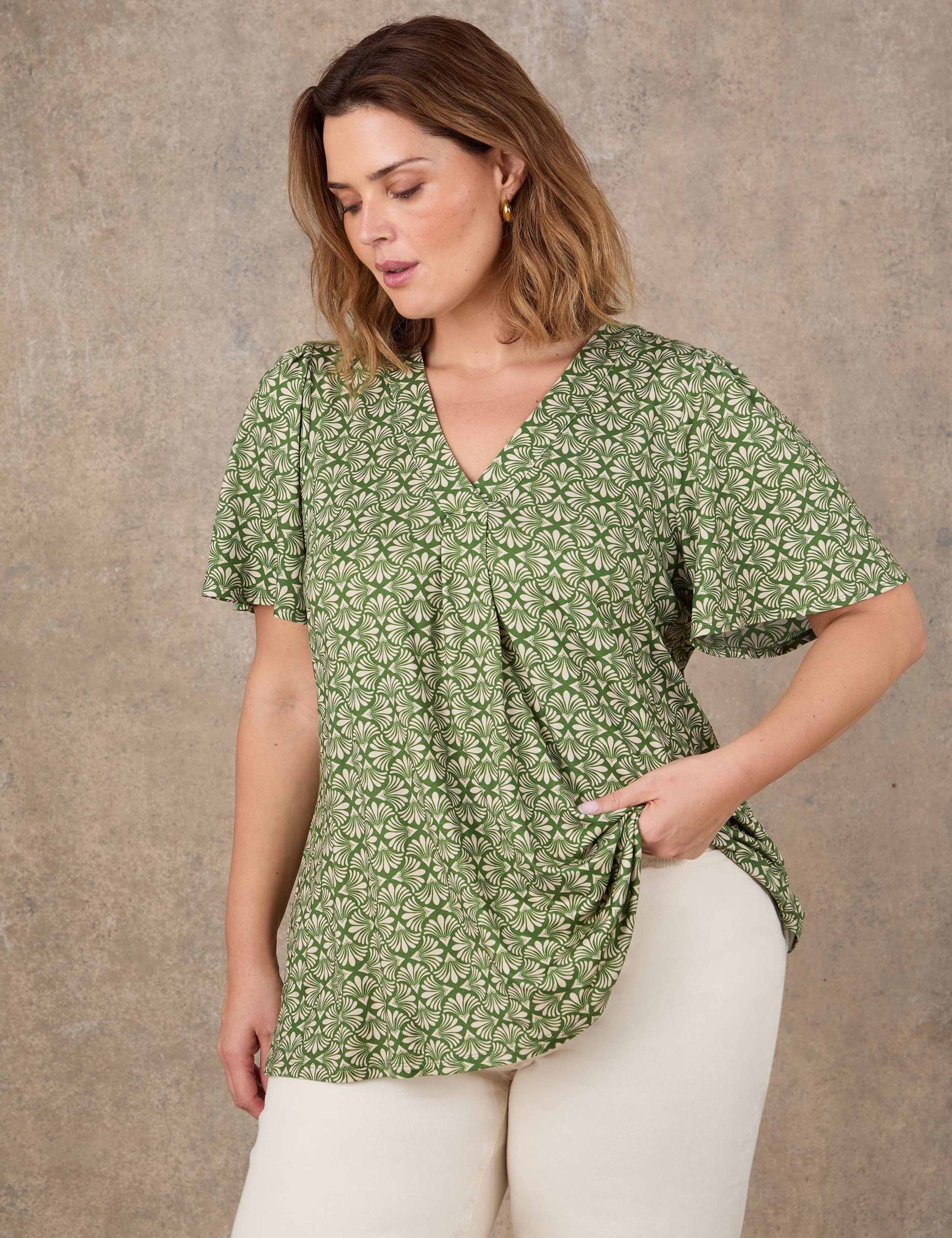 Ditsy Floral V-Neck Pleat Detail Top 4 of 5