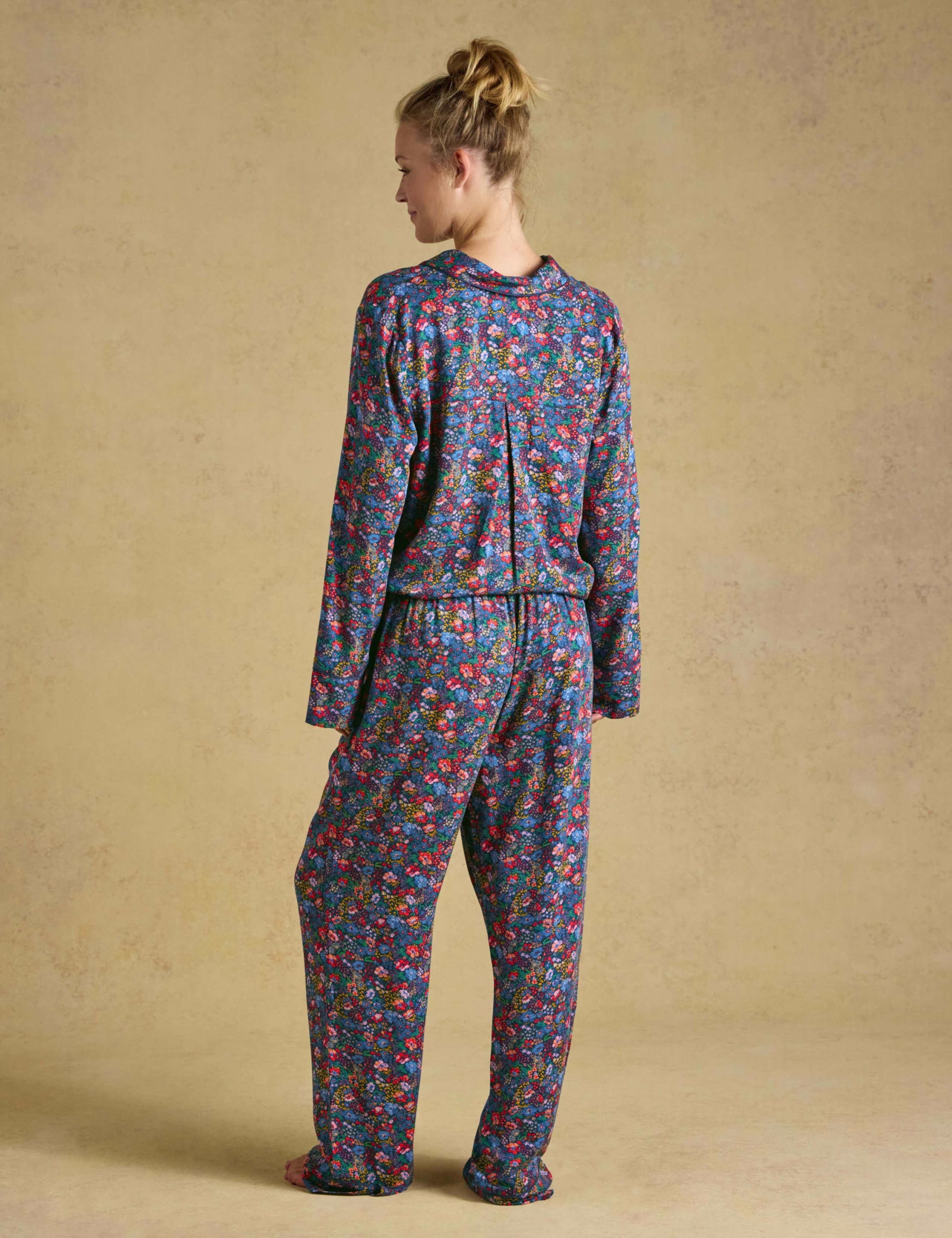 Floral Pyjama Set 4 of 10