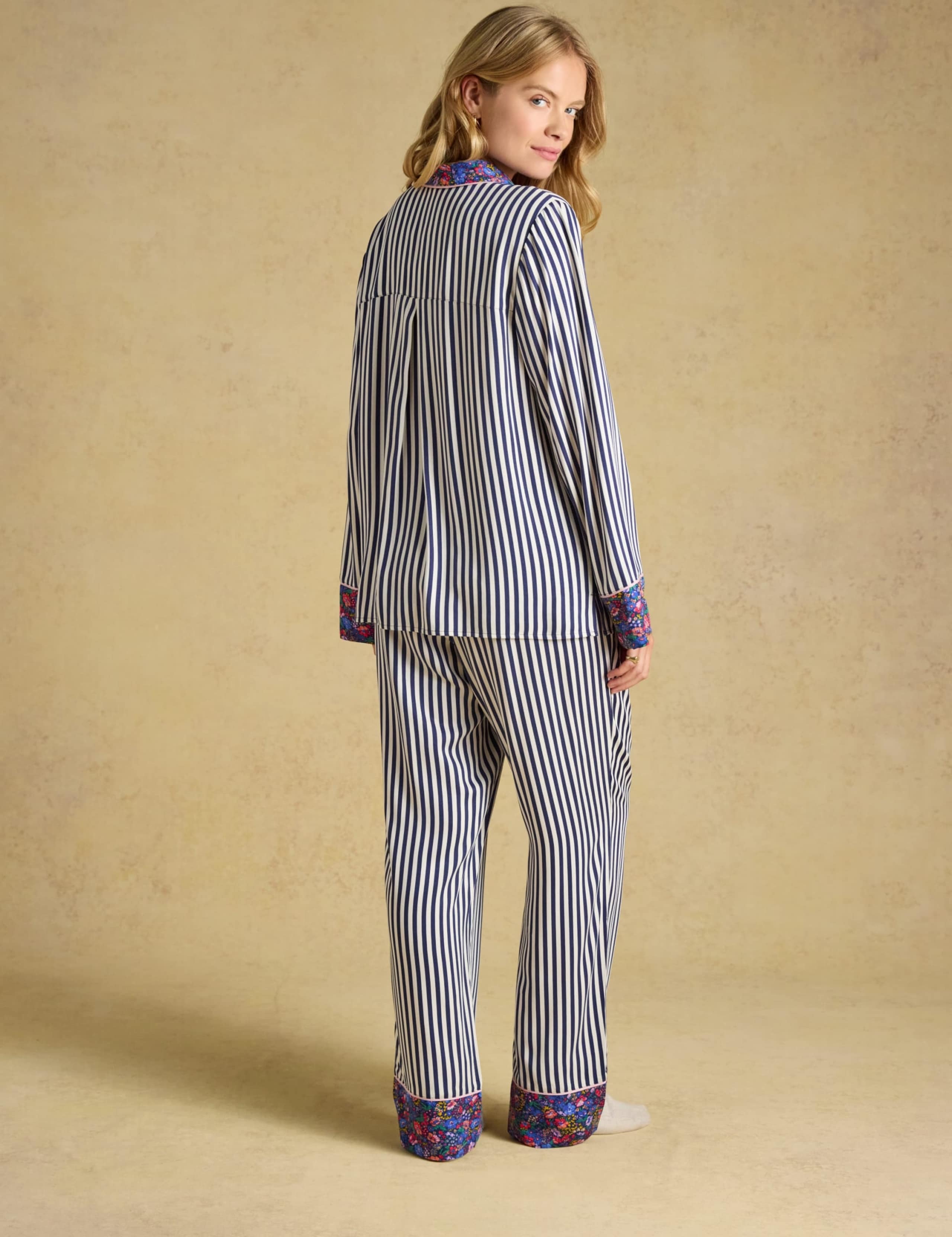 Striped Pyjama Set 4 of 7