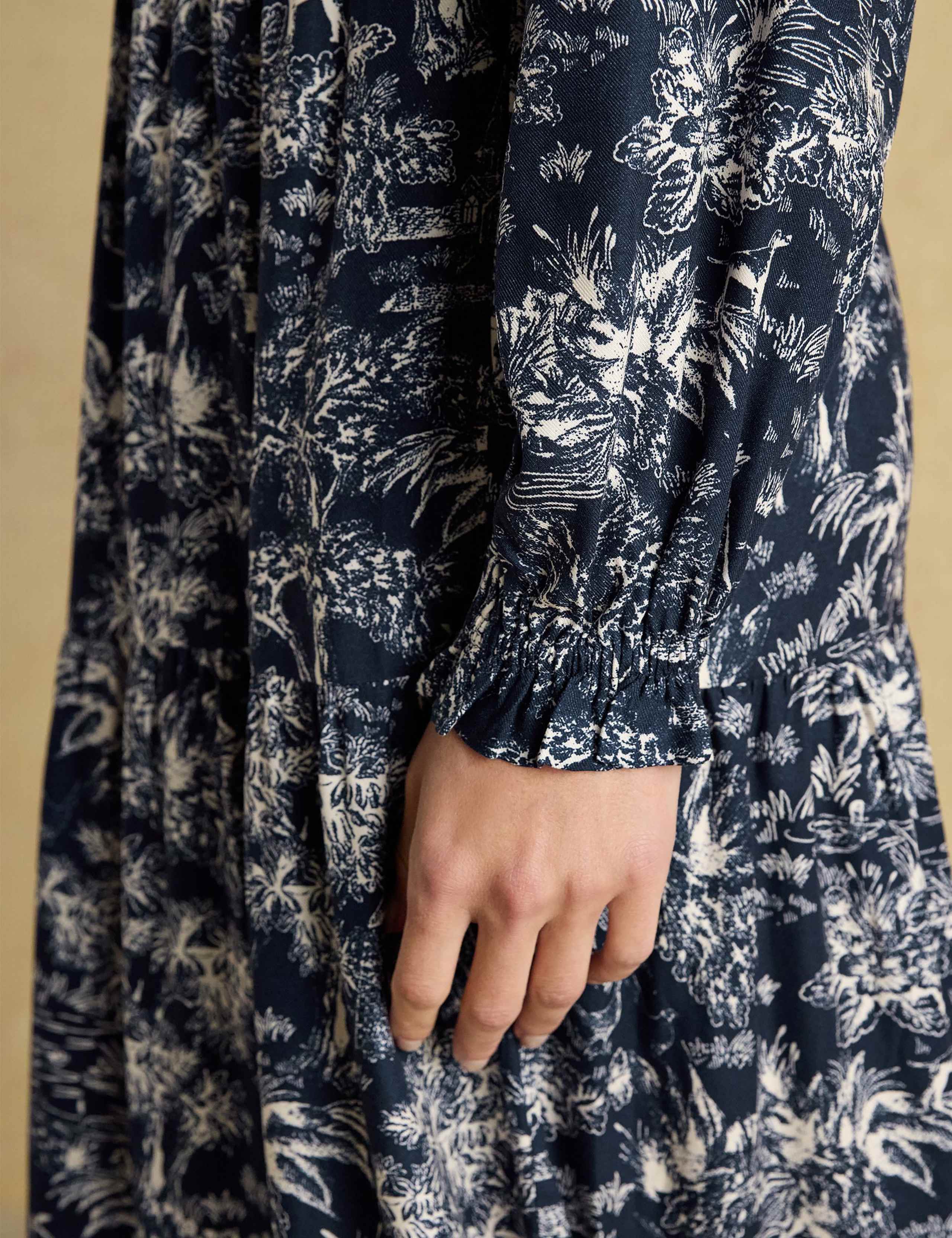 Printed Round Neck Midaxi Tiered Dress 8 of 9