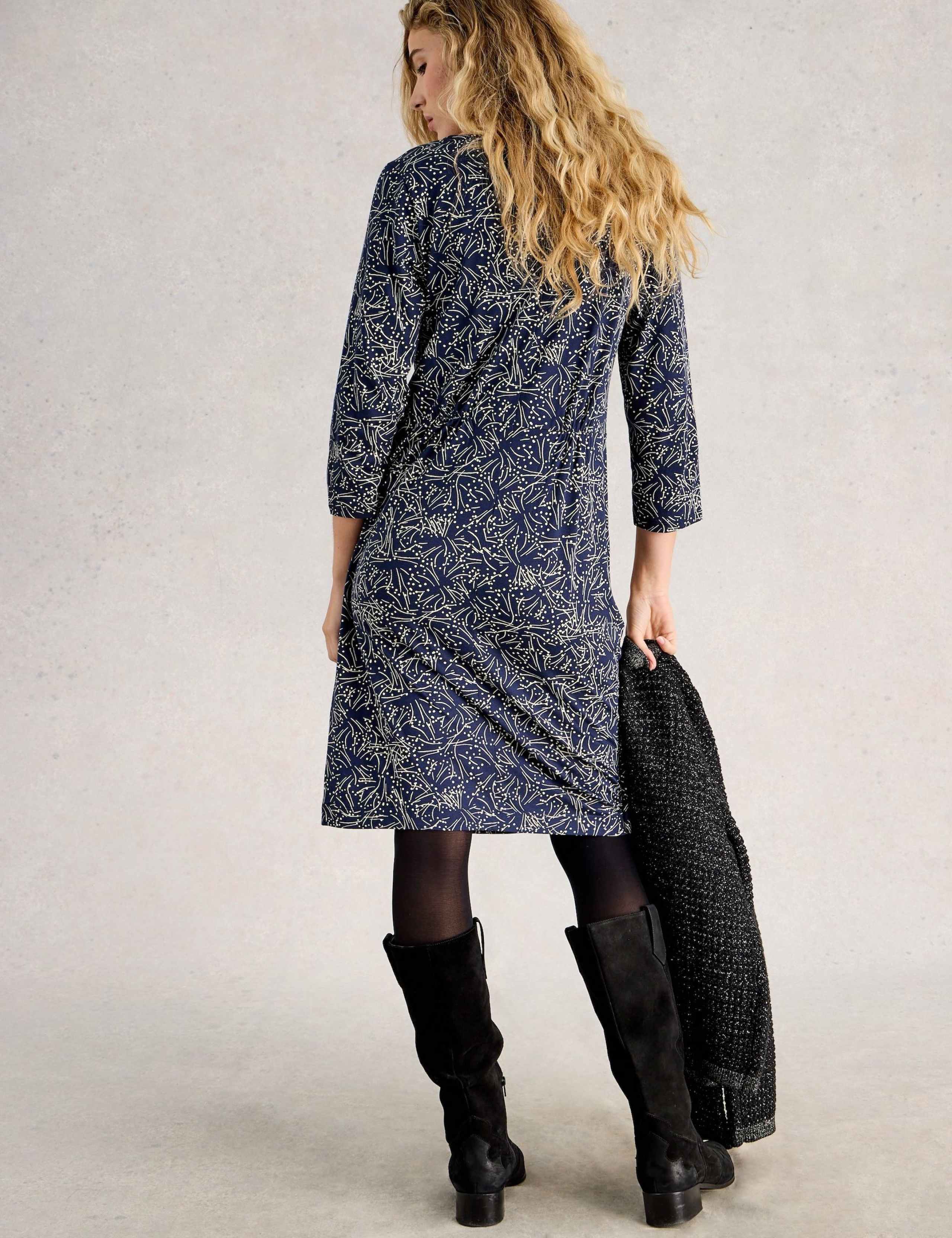 Jersey Printed V-Neck Waisted Dress 5 of 6
