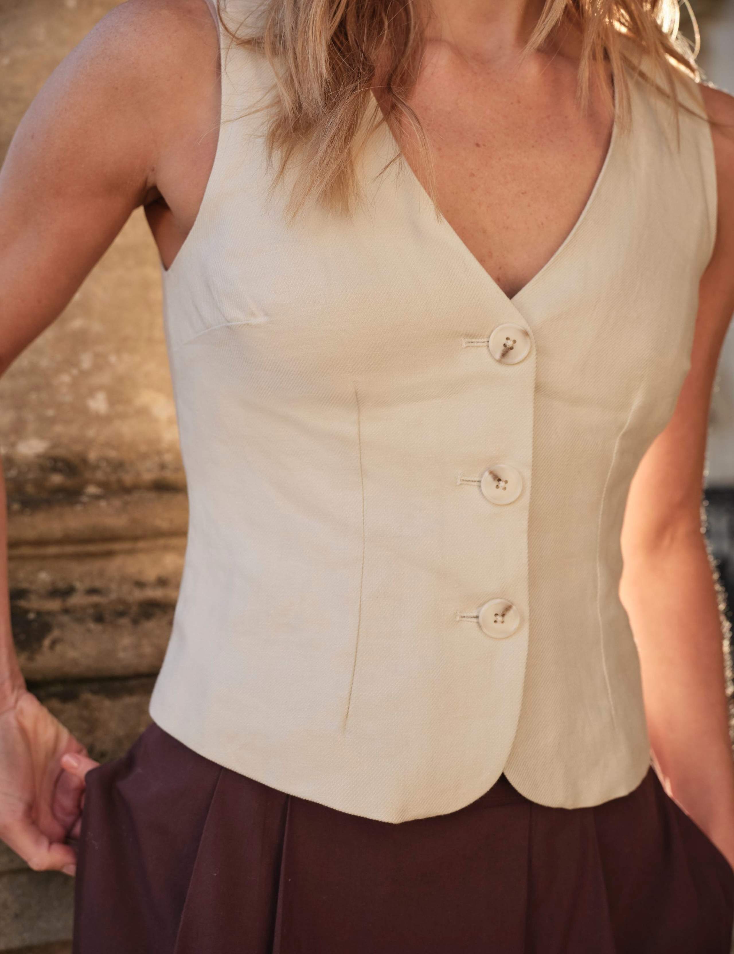 Pure Linen V-Neck Waistcoat 6 of 7