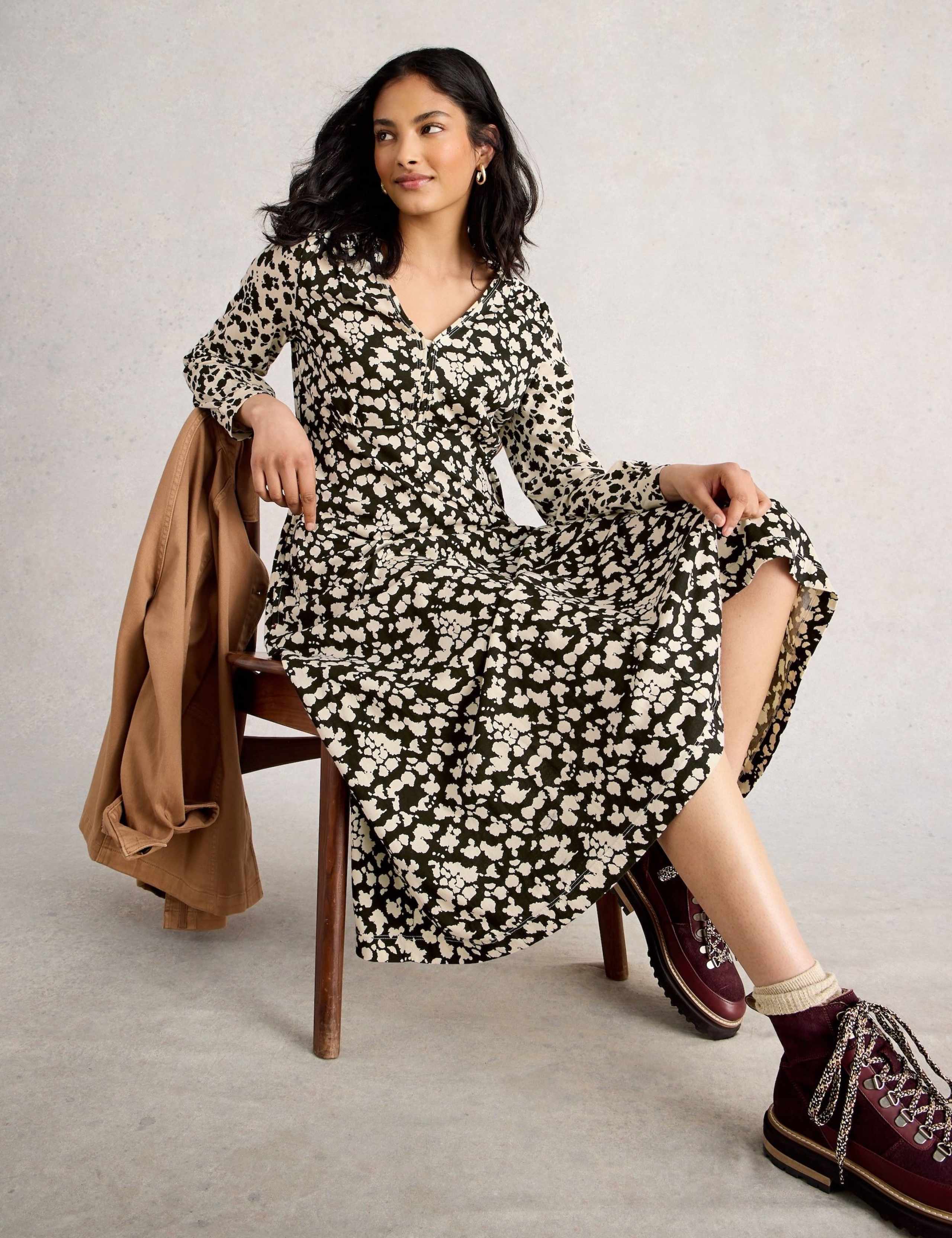 Cotton Blend Printed V-Neck Midi Tea Dress 3 of 6