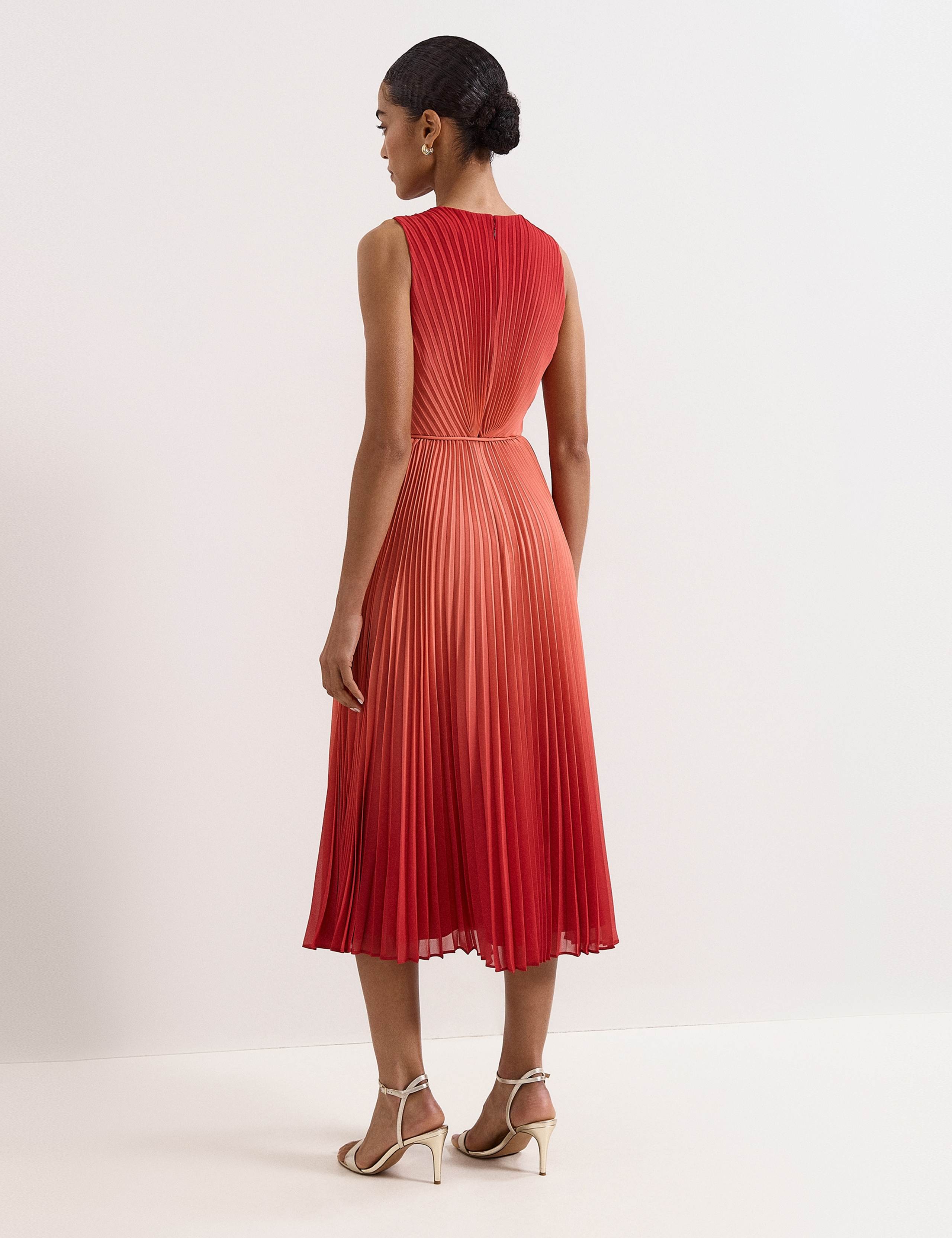Ombré Crew Neck Pleated Midi Skater Dress 3 of 7