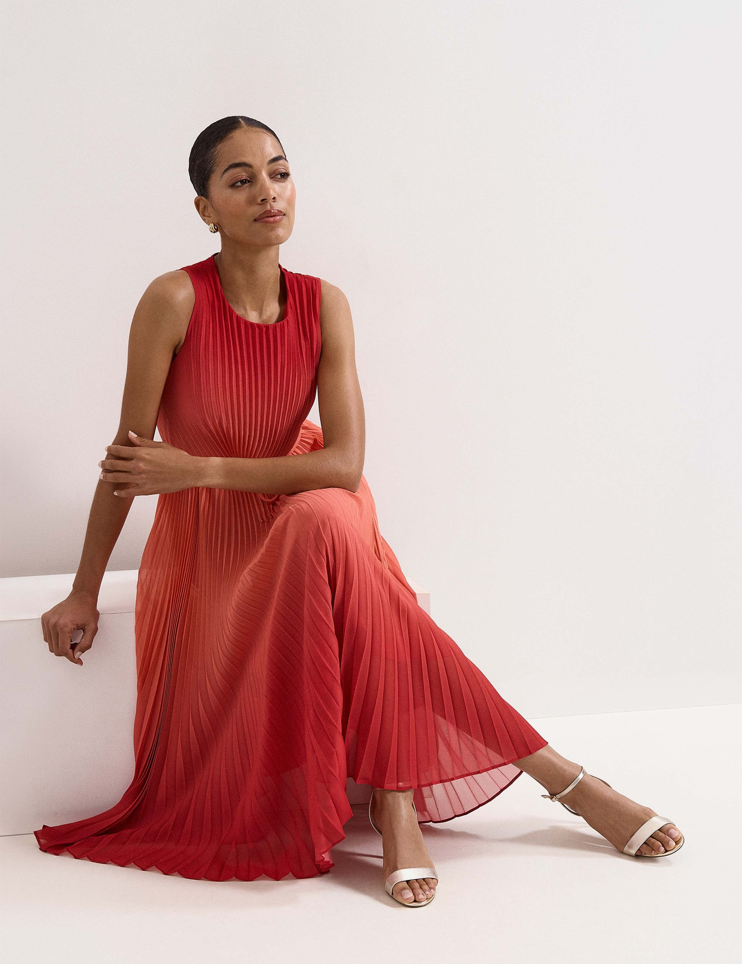Ombré Crew Neck Pleated Midi Skater Dress 7 of 7