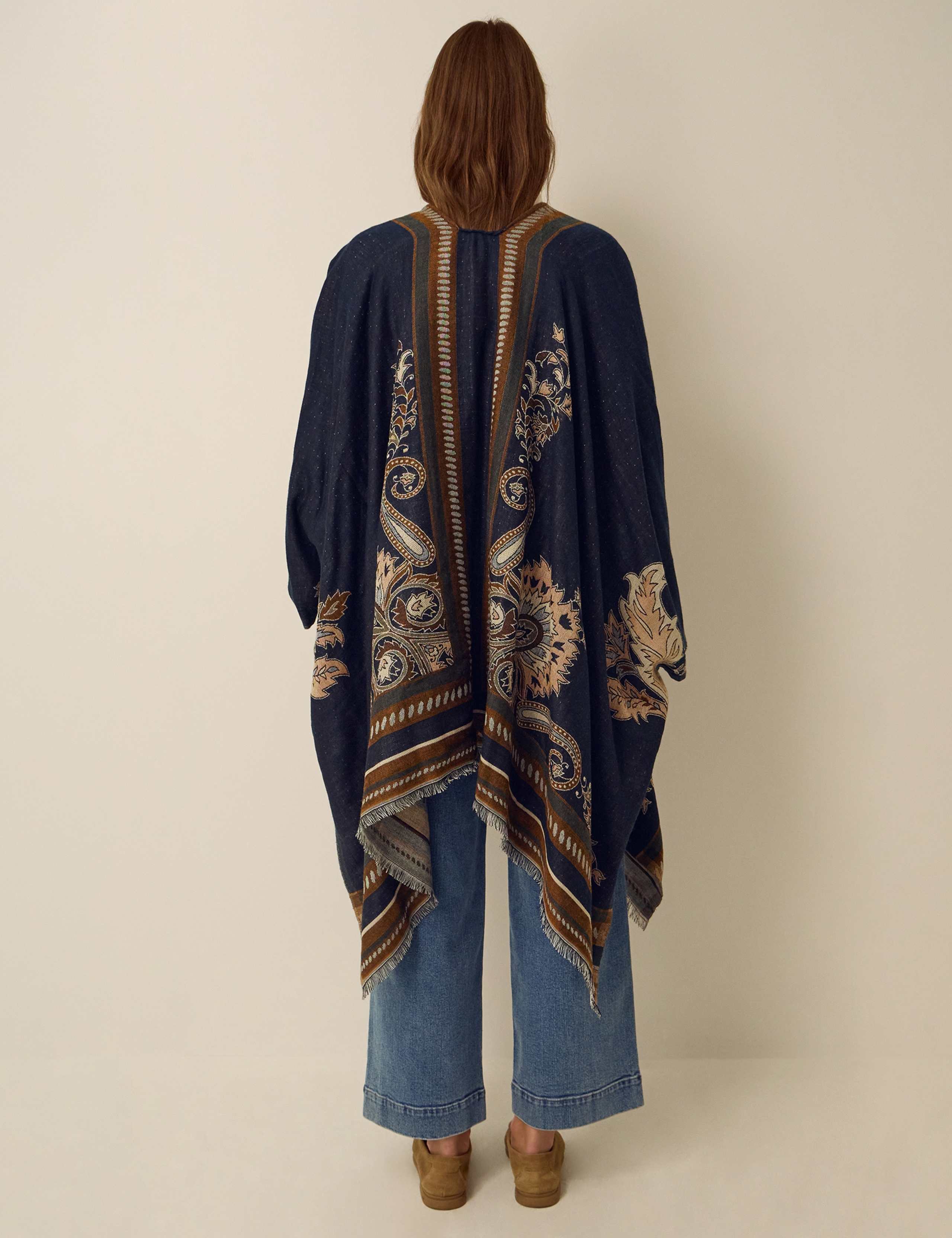 Jacquard Kaftan 3 of 4
