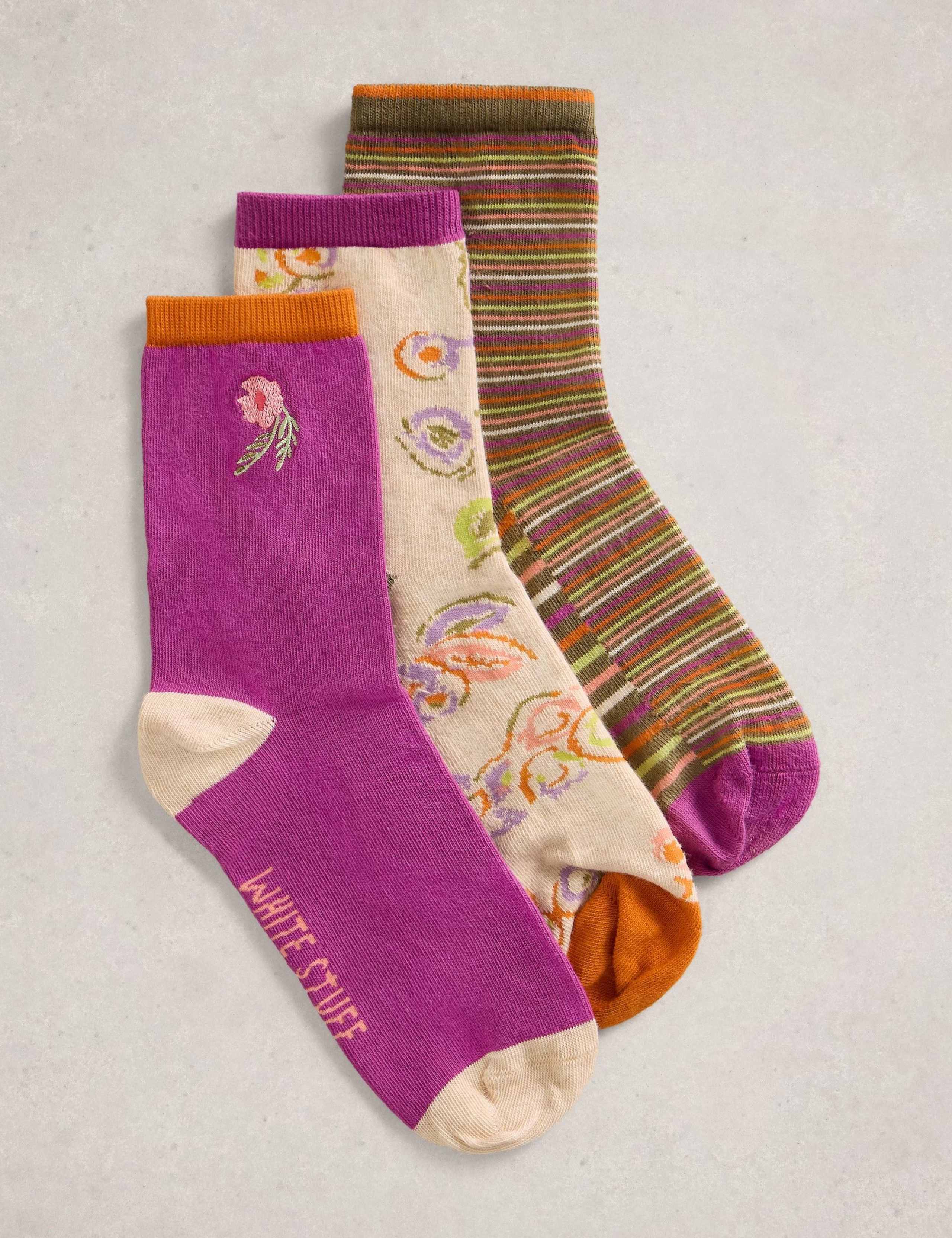 3pk Cotton Rich Floral Ankle High Socks 1 of 2