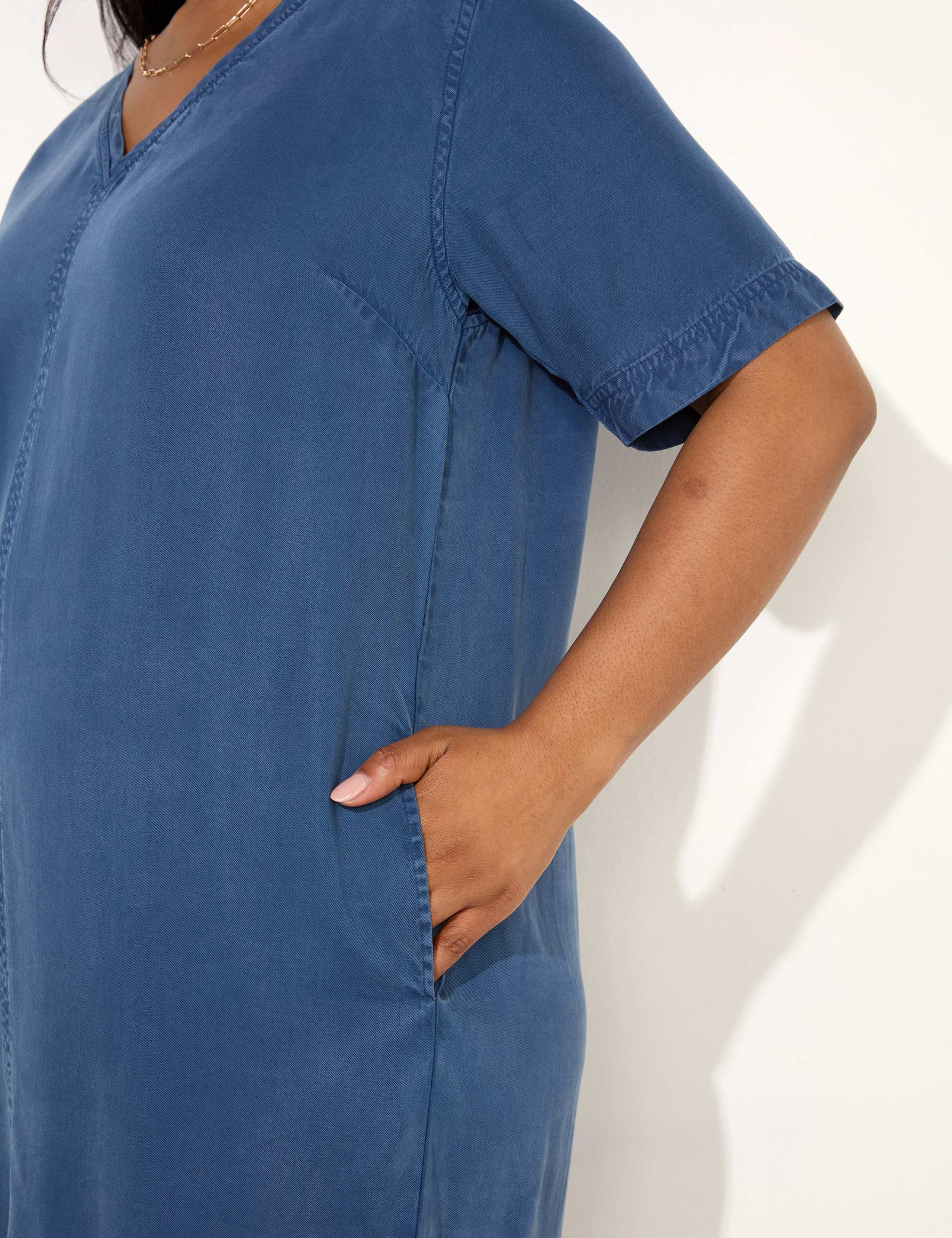V-Neck Midi T-Shirt Dress 3 of 5