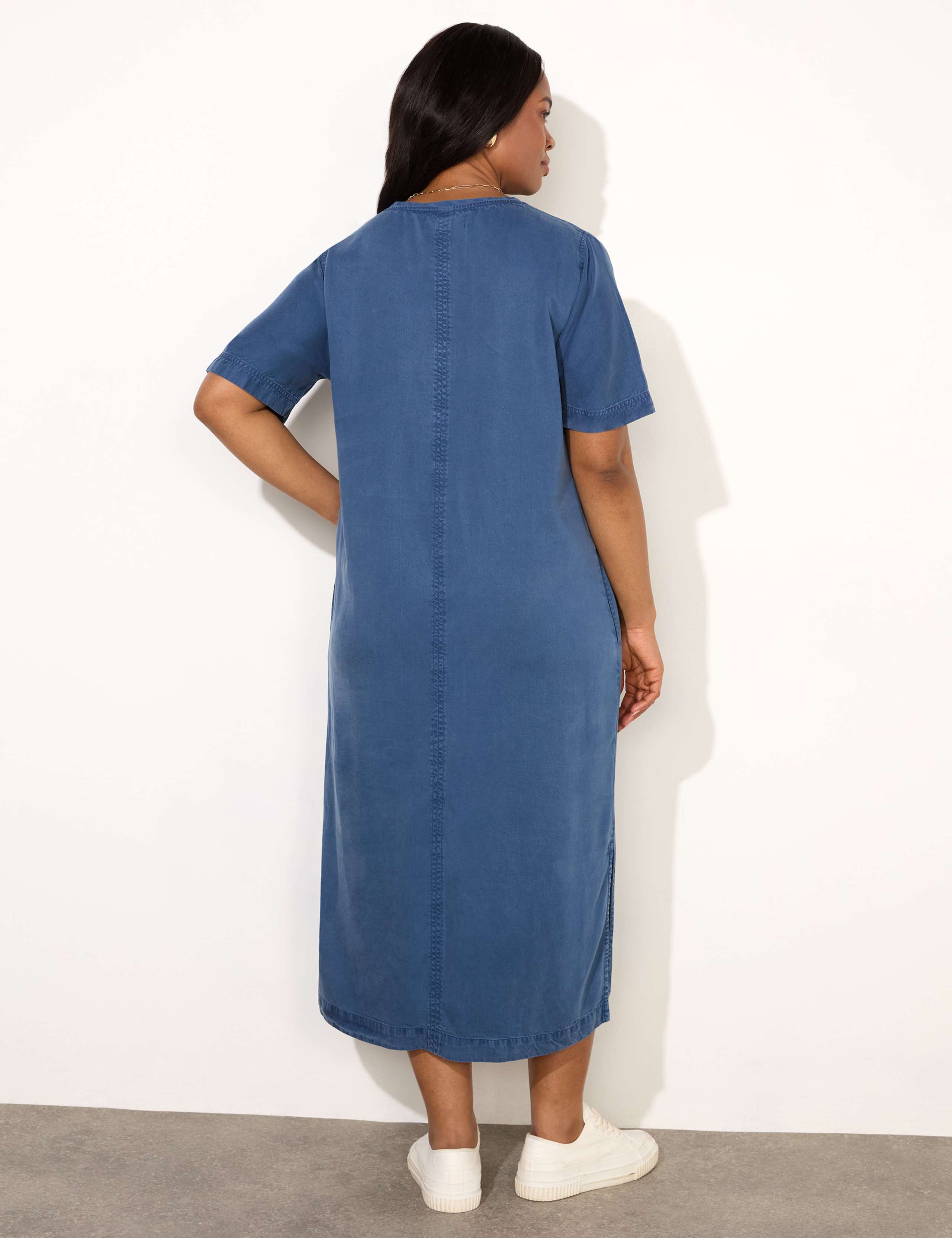 V-Neck Midi T-Shirt Dress 5 of 5