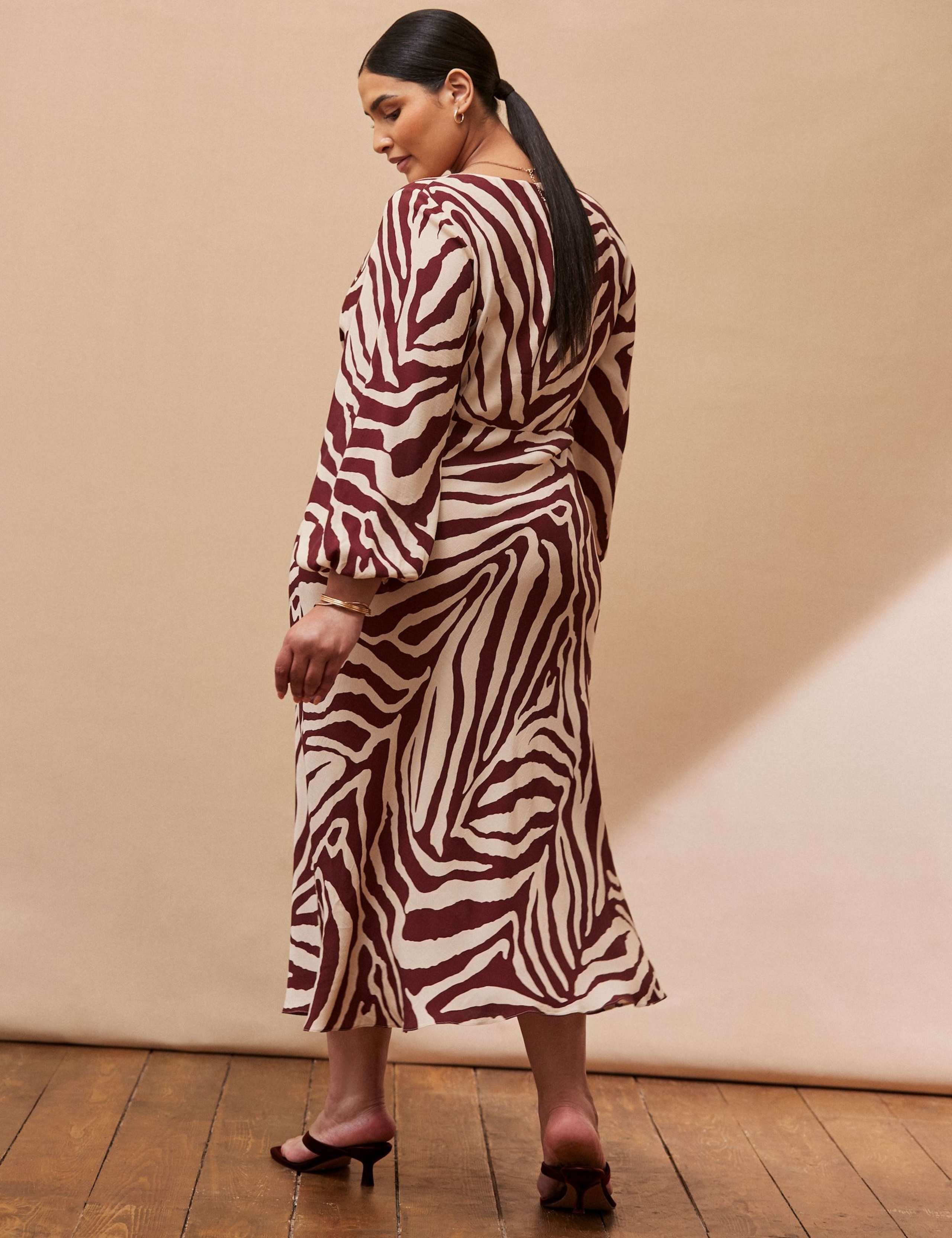 Animal Print V-Neck Midi Tea Dress 3 of 3