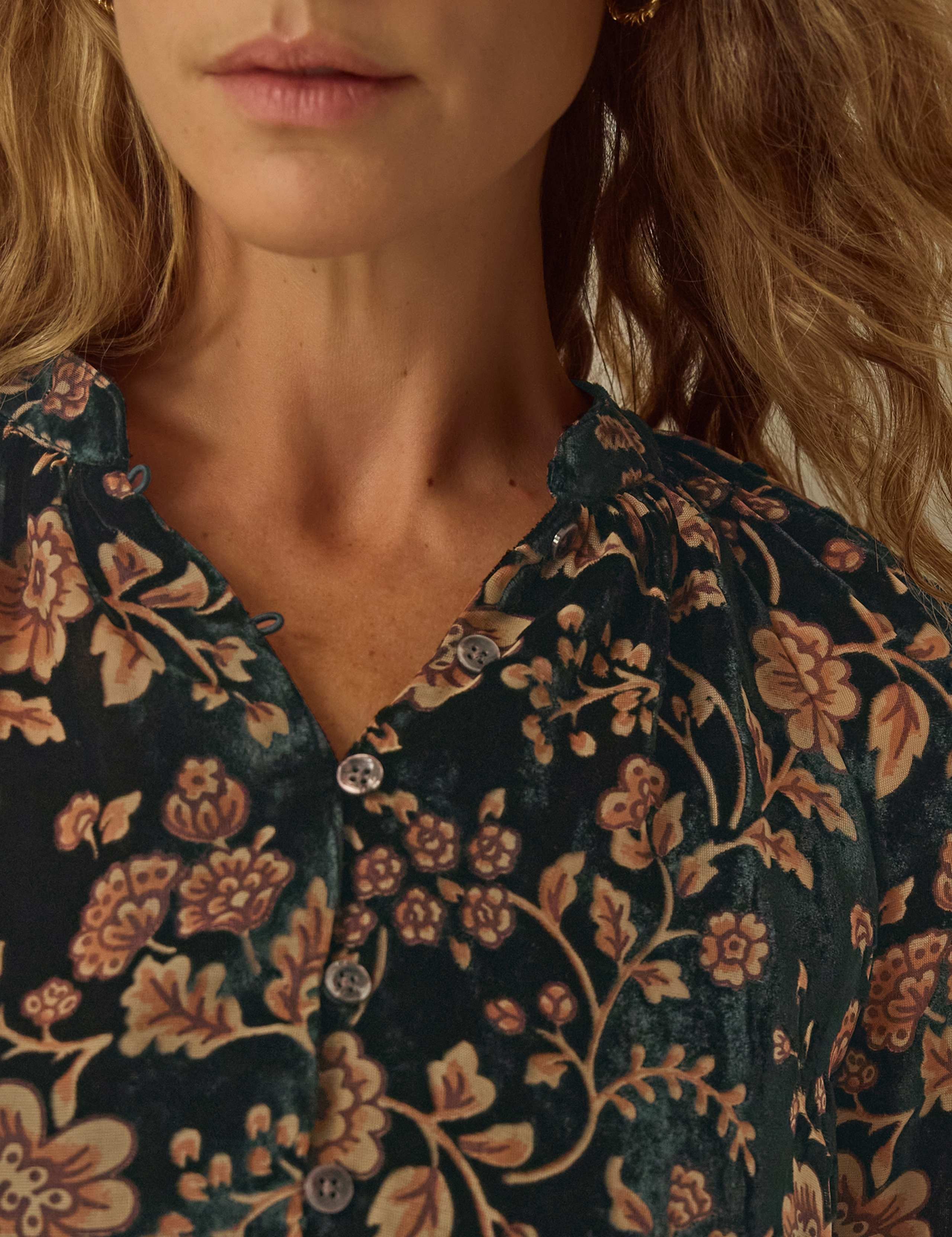 Velvet Devoré Print Collared Shirt 4 of 4