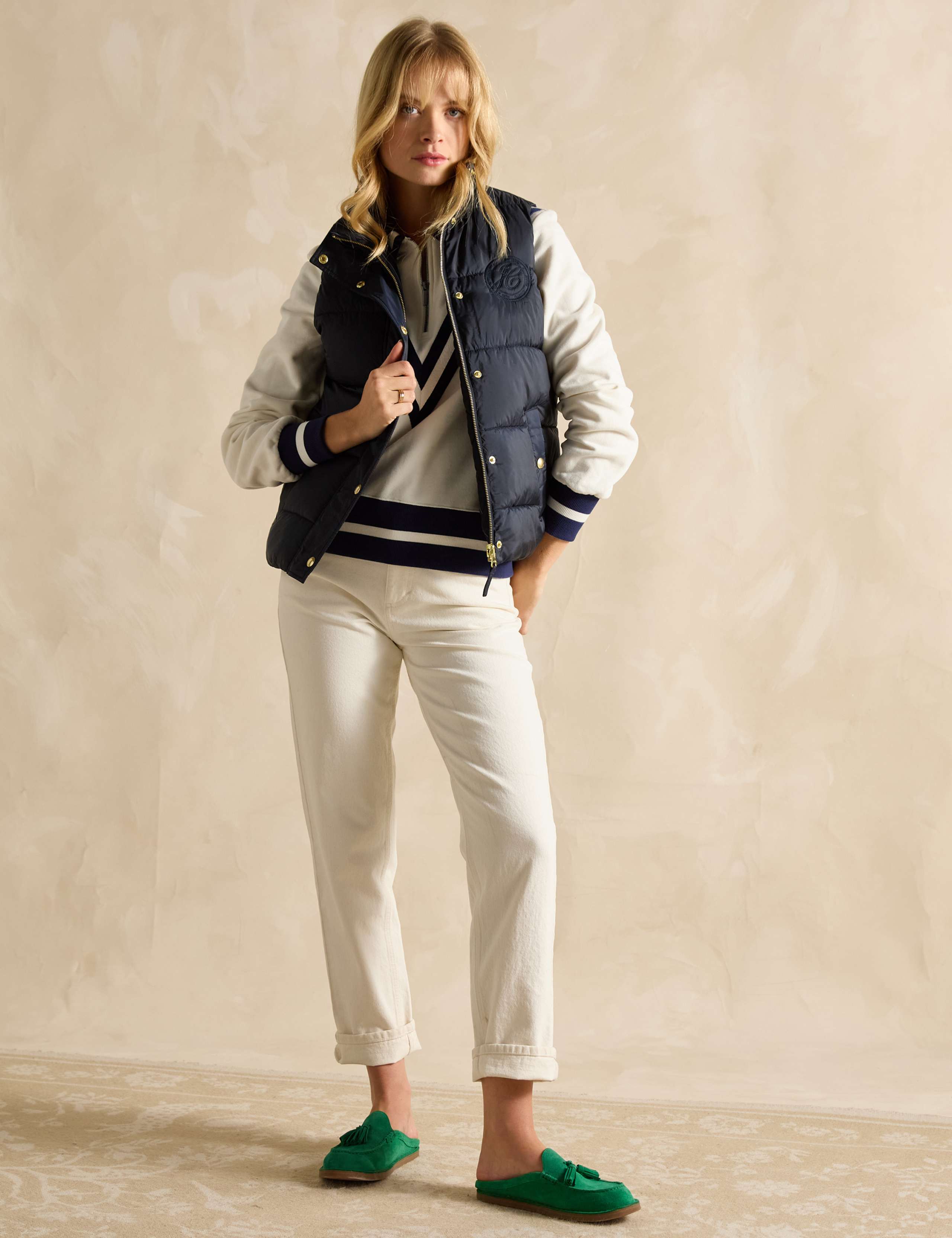 Showerproof Reversible Funnel Neck Gilet 4 of 8