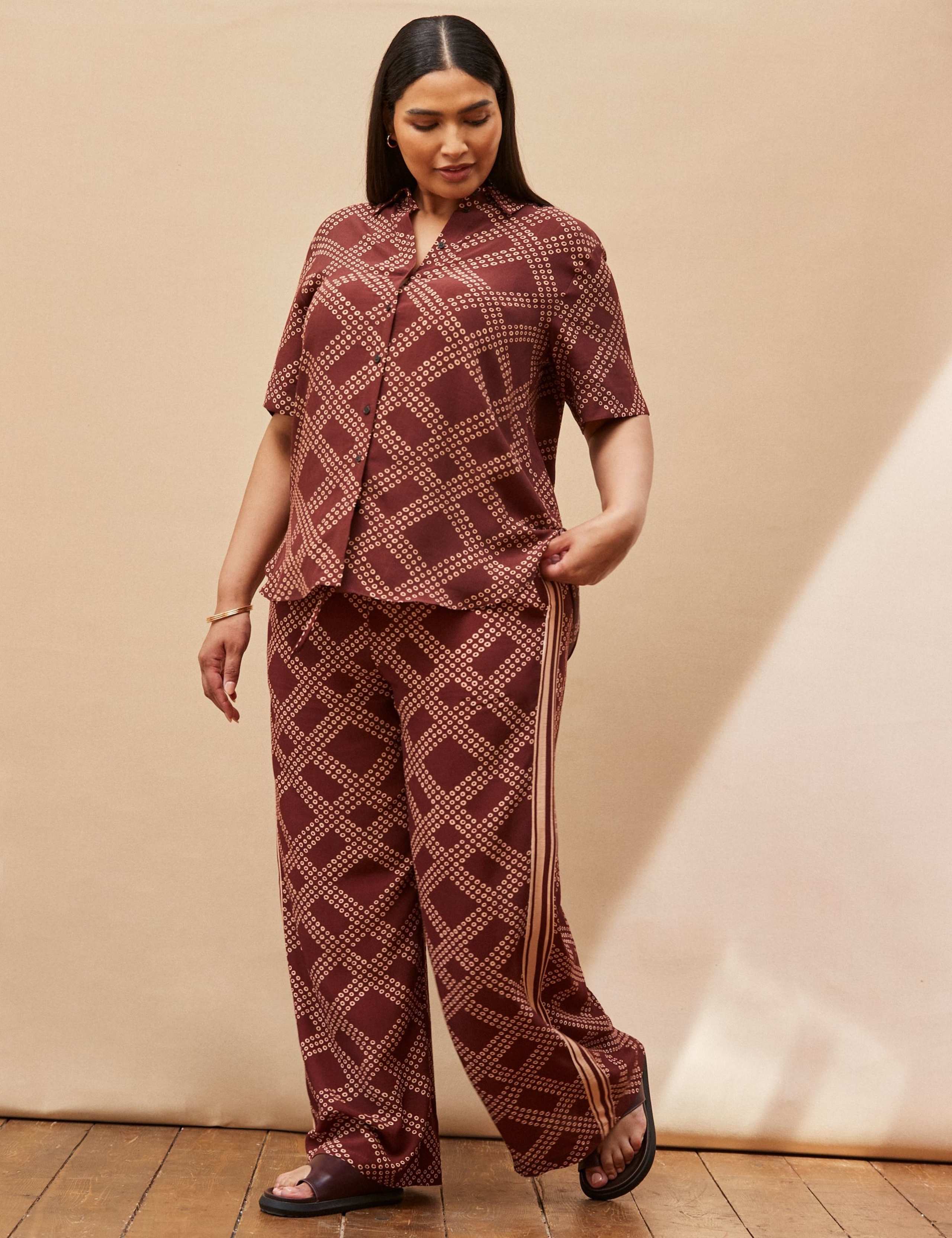 Printed Elasticated Waist Wide Leg Trousers 2 of 3