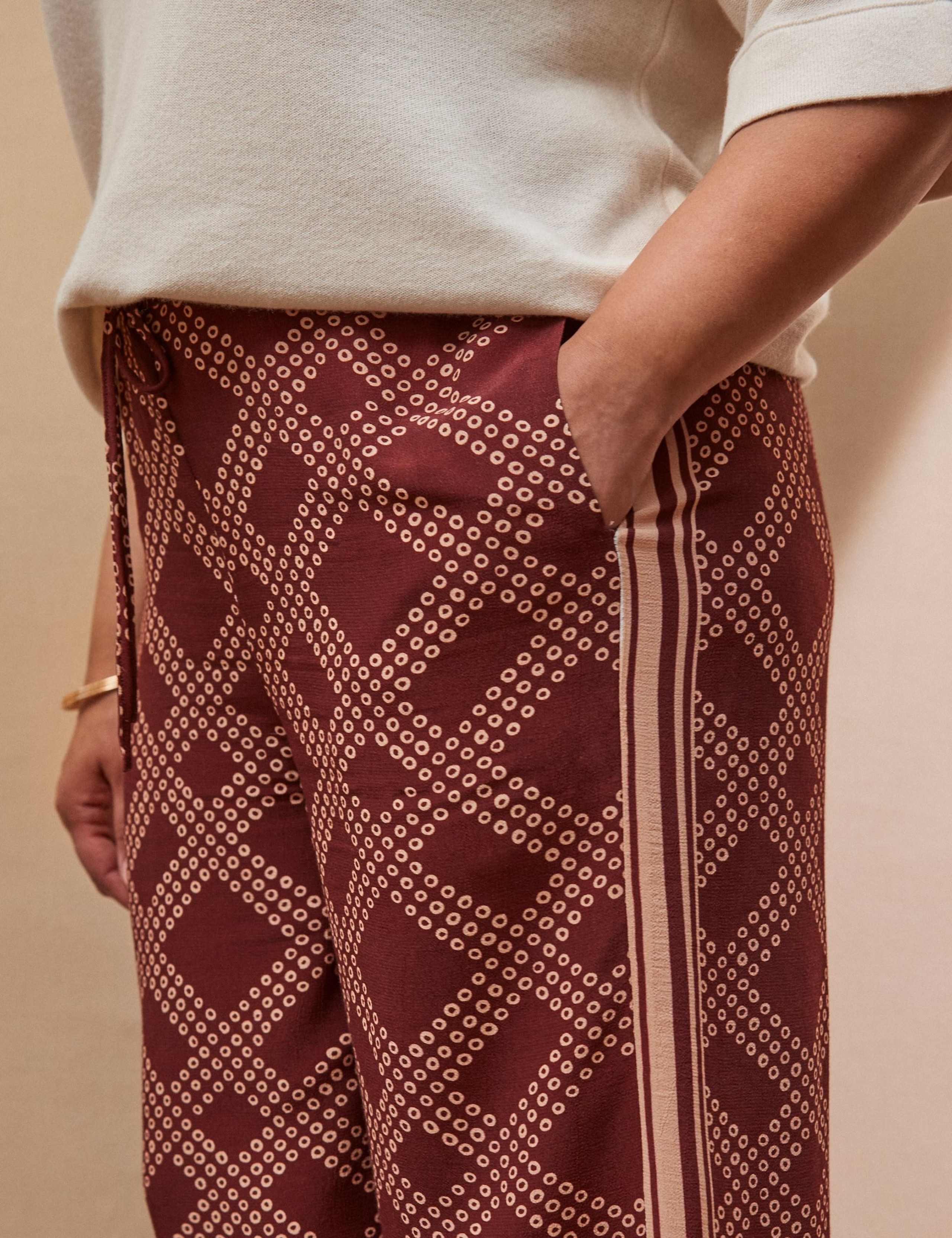 Printed Elasticated Waist Wide Leg Trousers 4 of 5