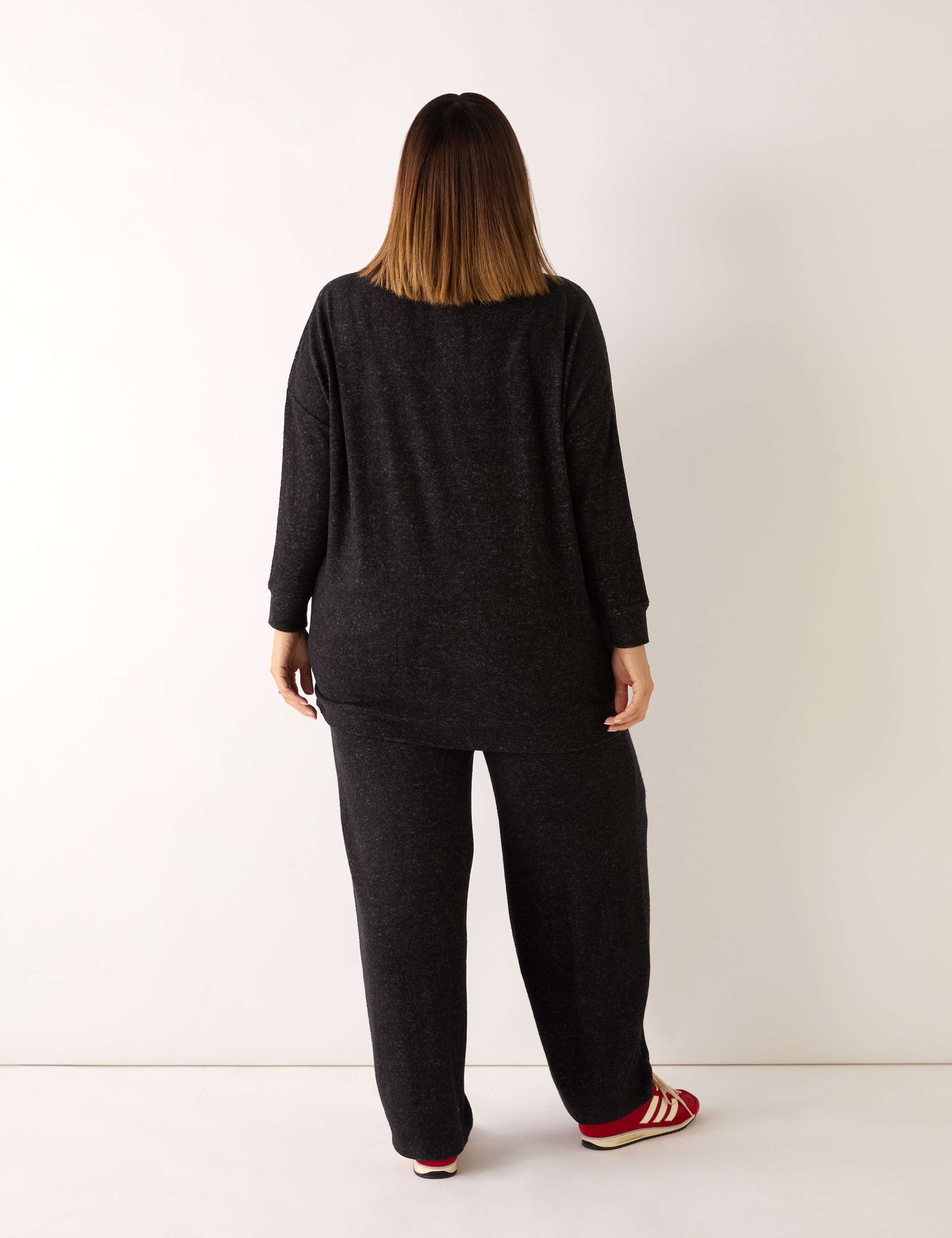 Jersey Soft Touch V-Neck Top 4 of 4