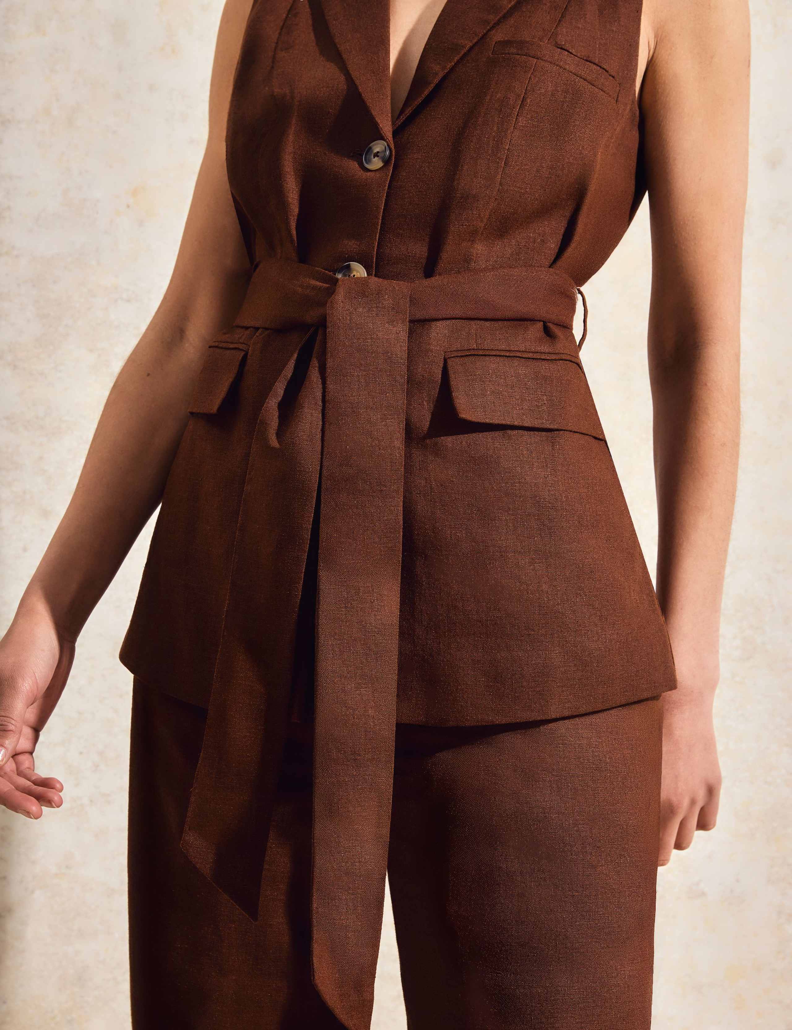 Linen Rich V-Neck Tie Front Waistcoat 4 of 4