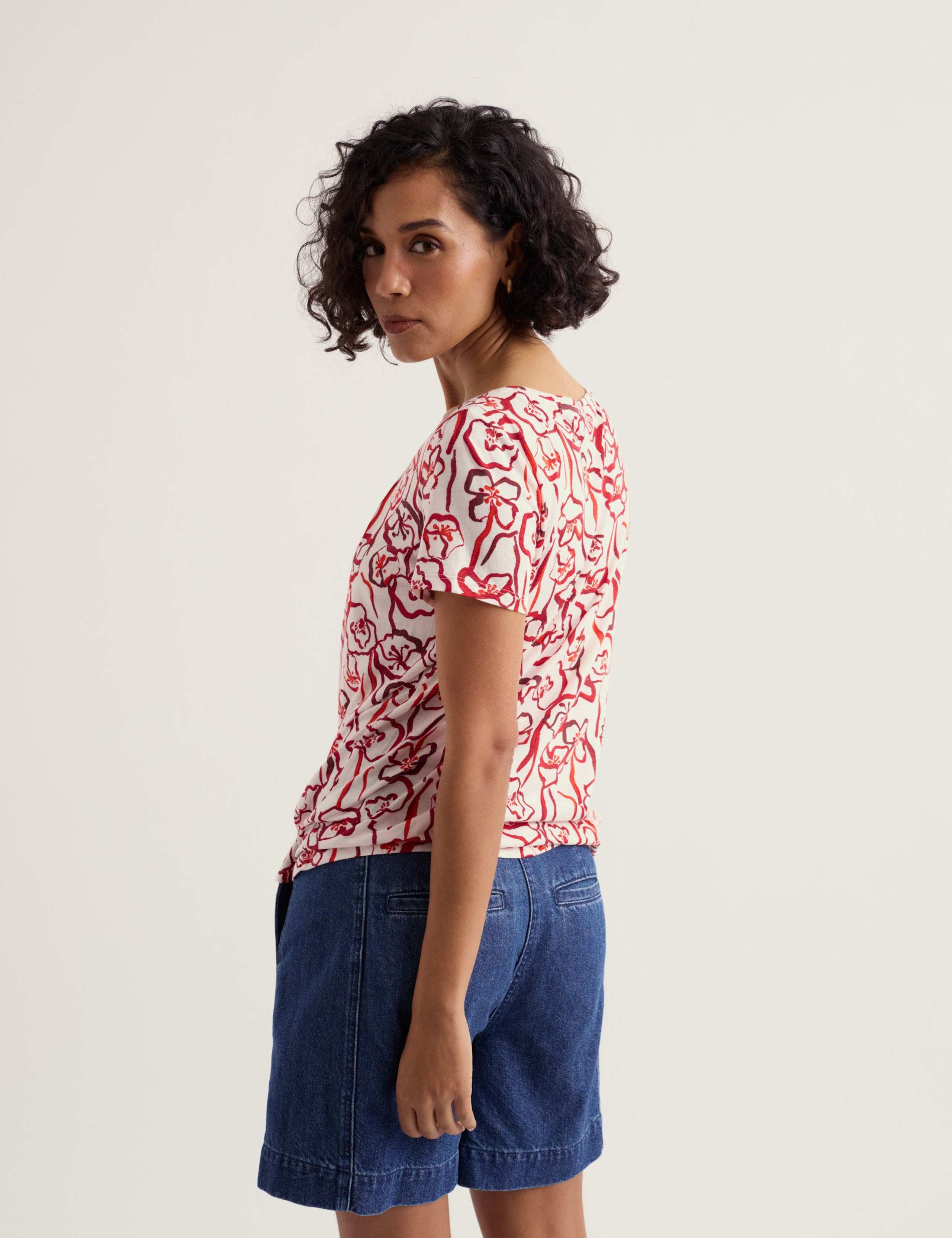 Cotton Blend Floral Pintuck Keyhole T-Shirt 4 of 5