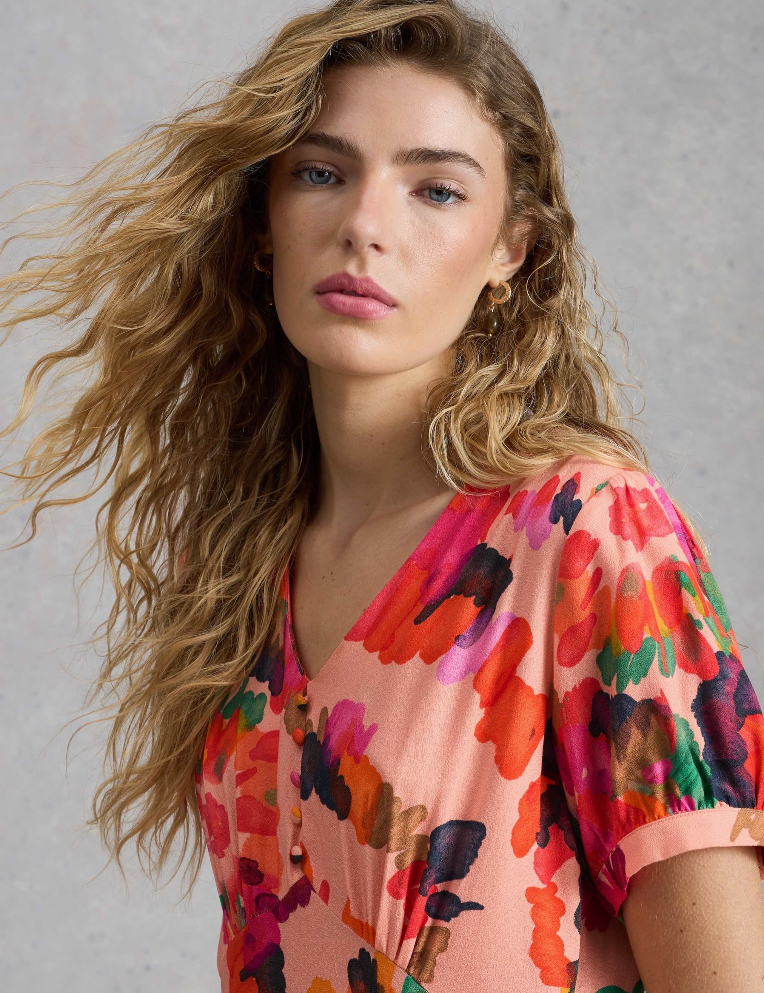 Floral V-Neck Midaxi Waisted Dress 4 of 6