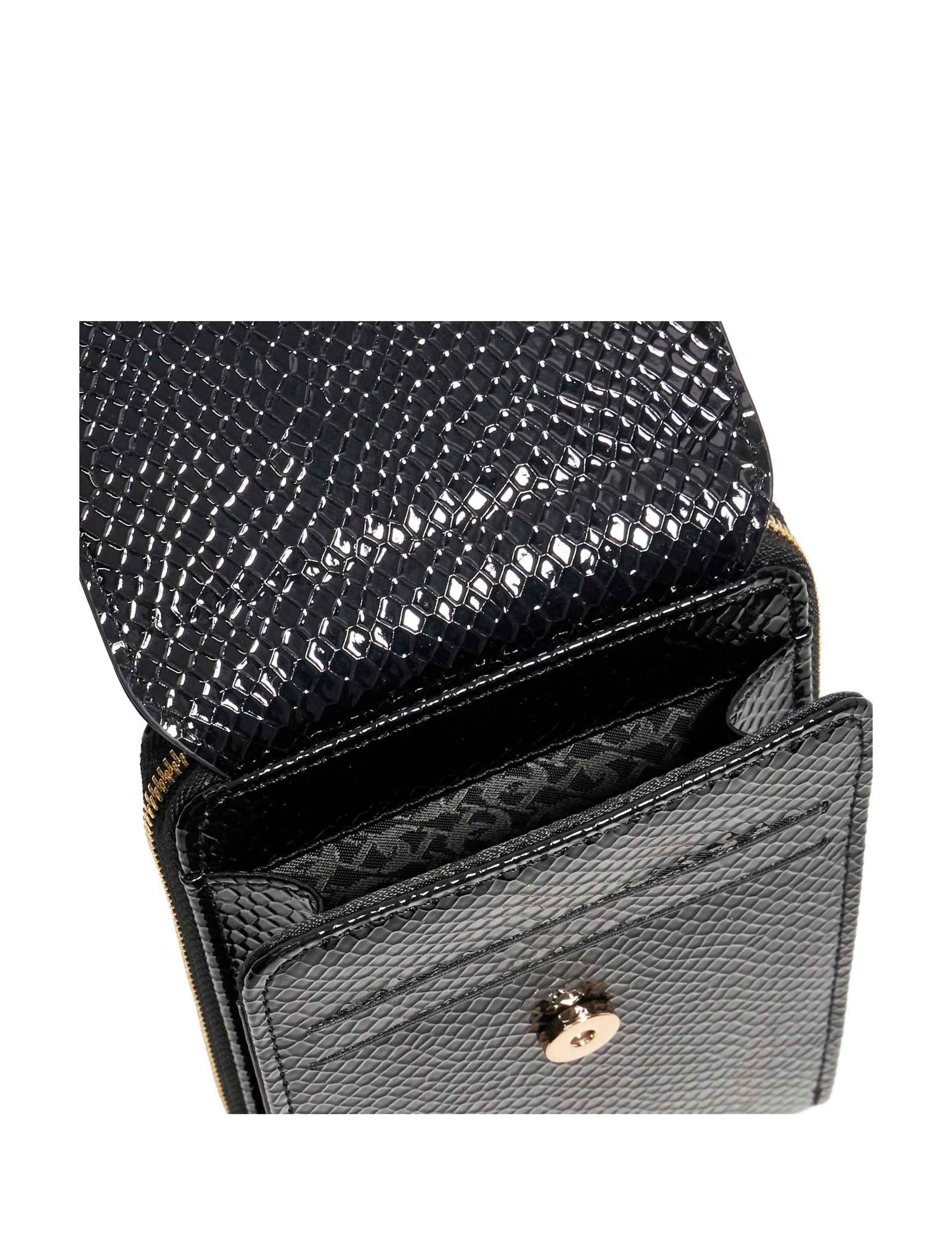 Cross Body Bag 5 of 6