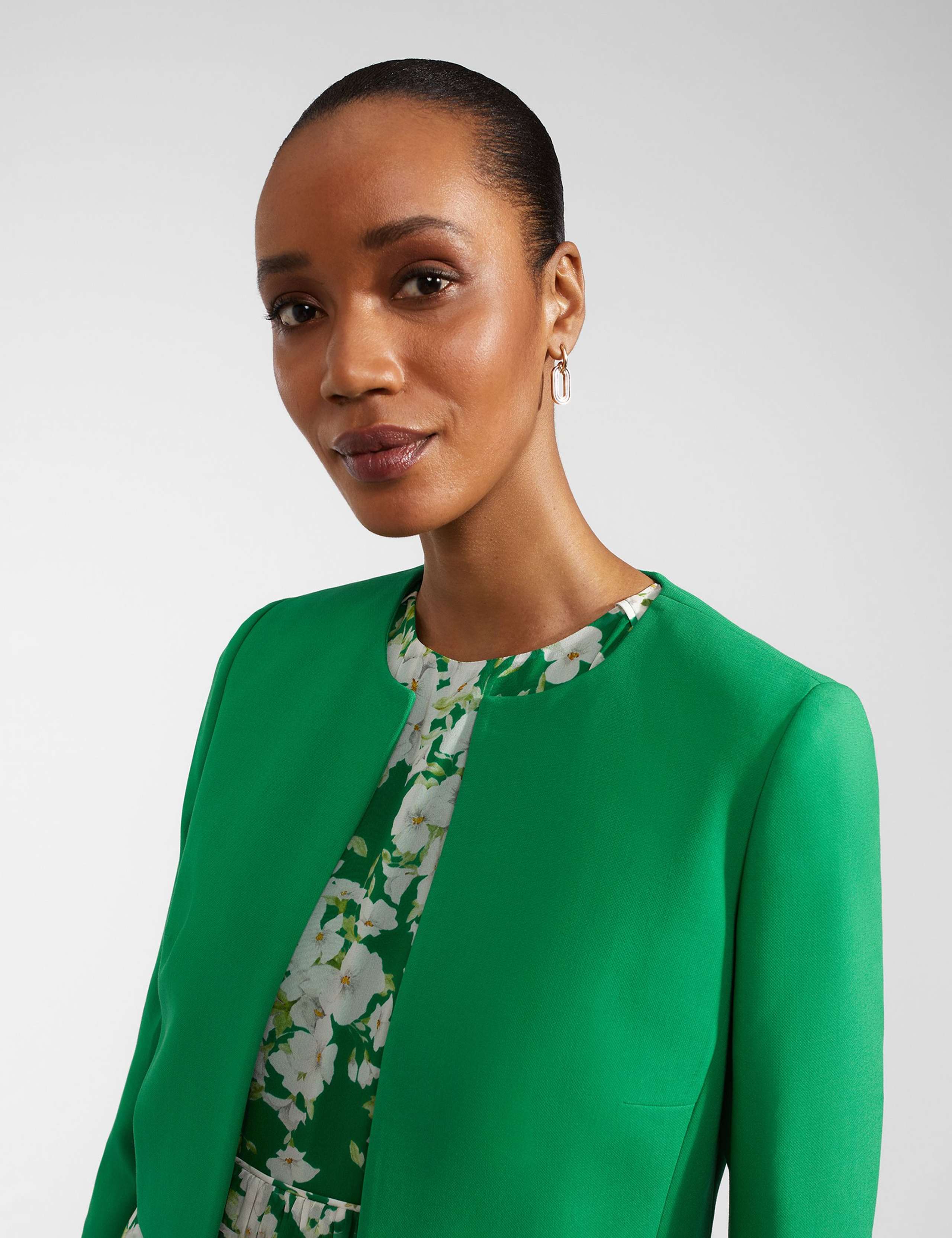 Lightweight Short Jacket 3 of 5