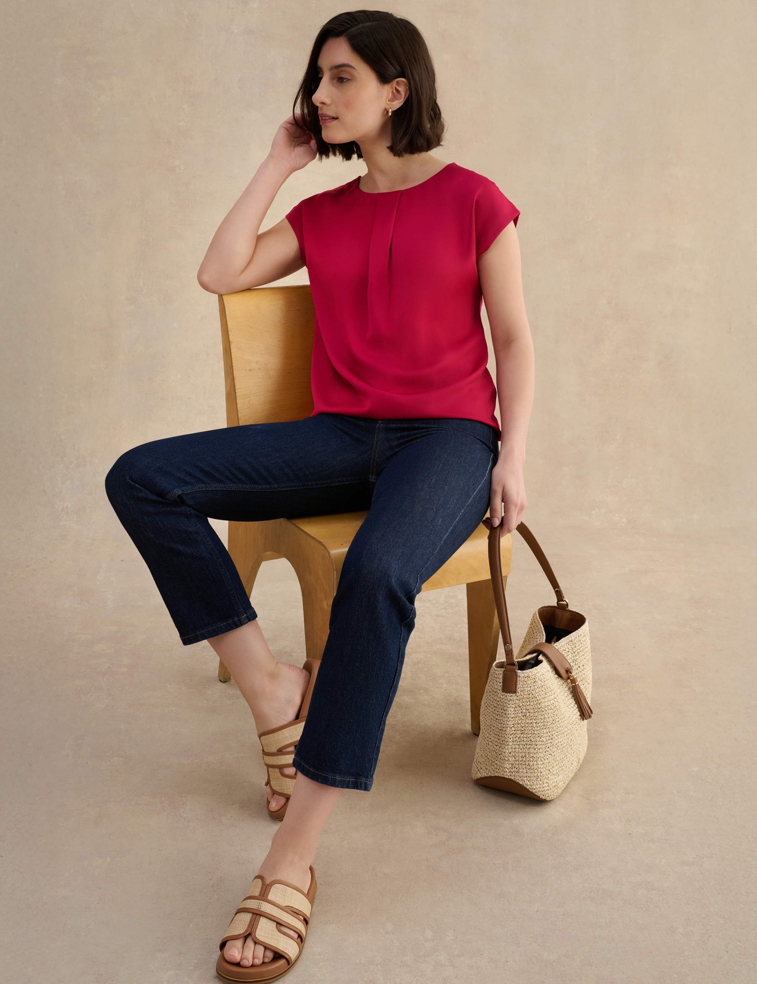 Pleat Detail Top 3 of 5