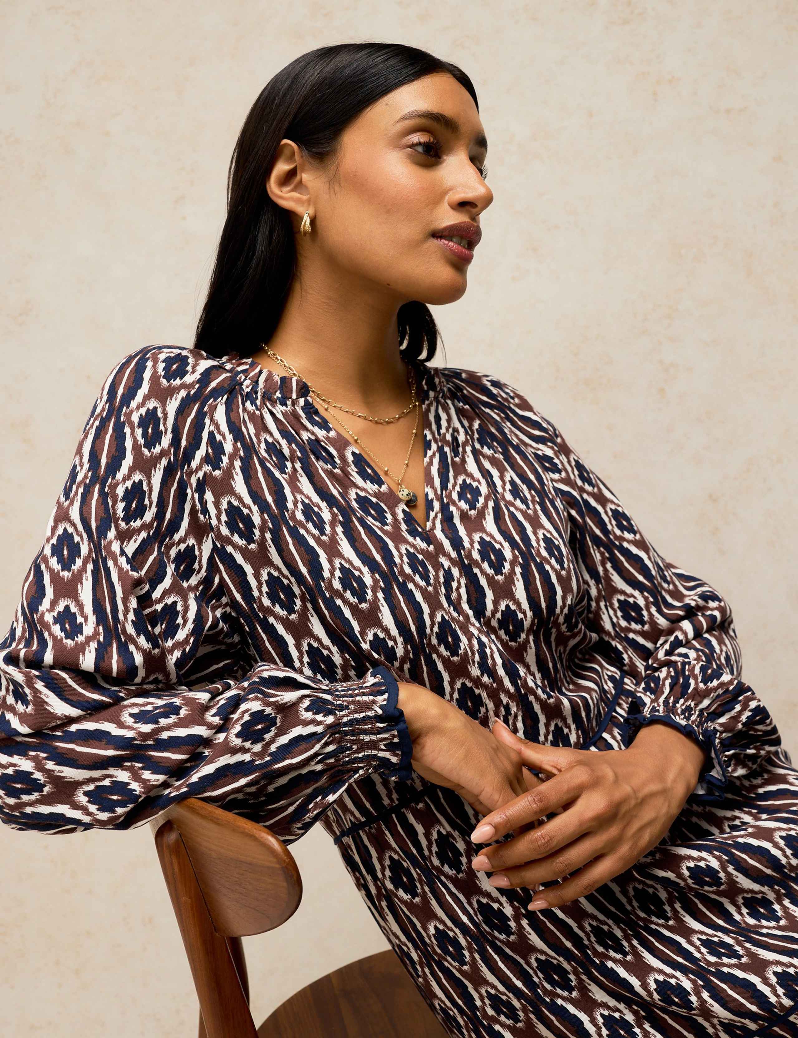Printed Notch Neck Knee Length Swing Dress 4 of 7