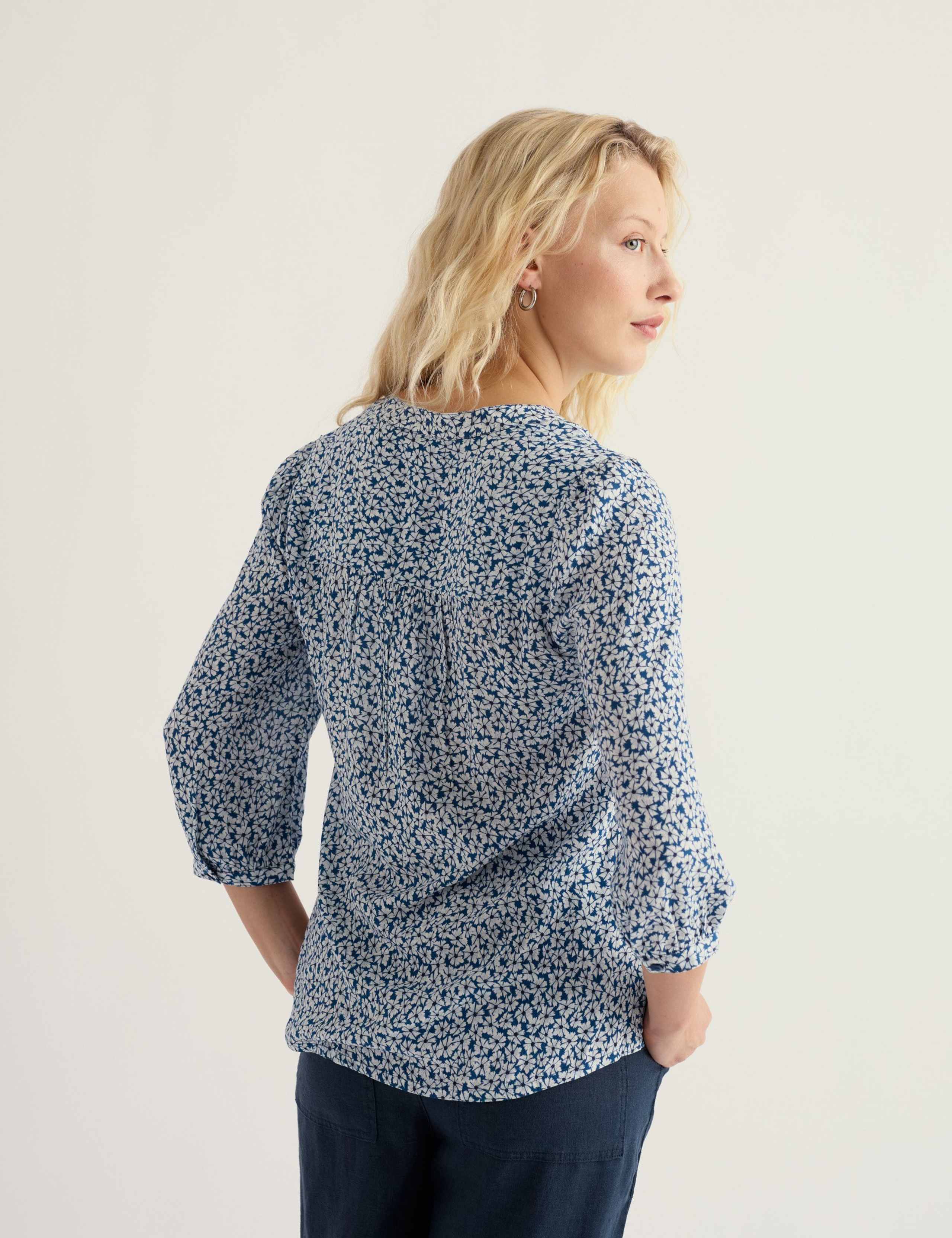 Floral Crew Neck 3/4 Sleeve Top 4 of 5