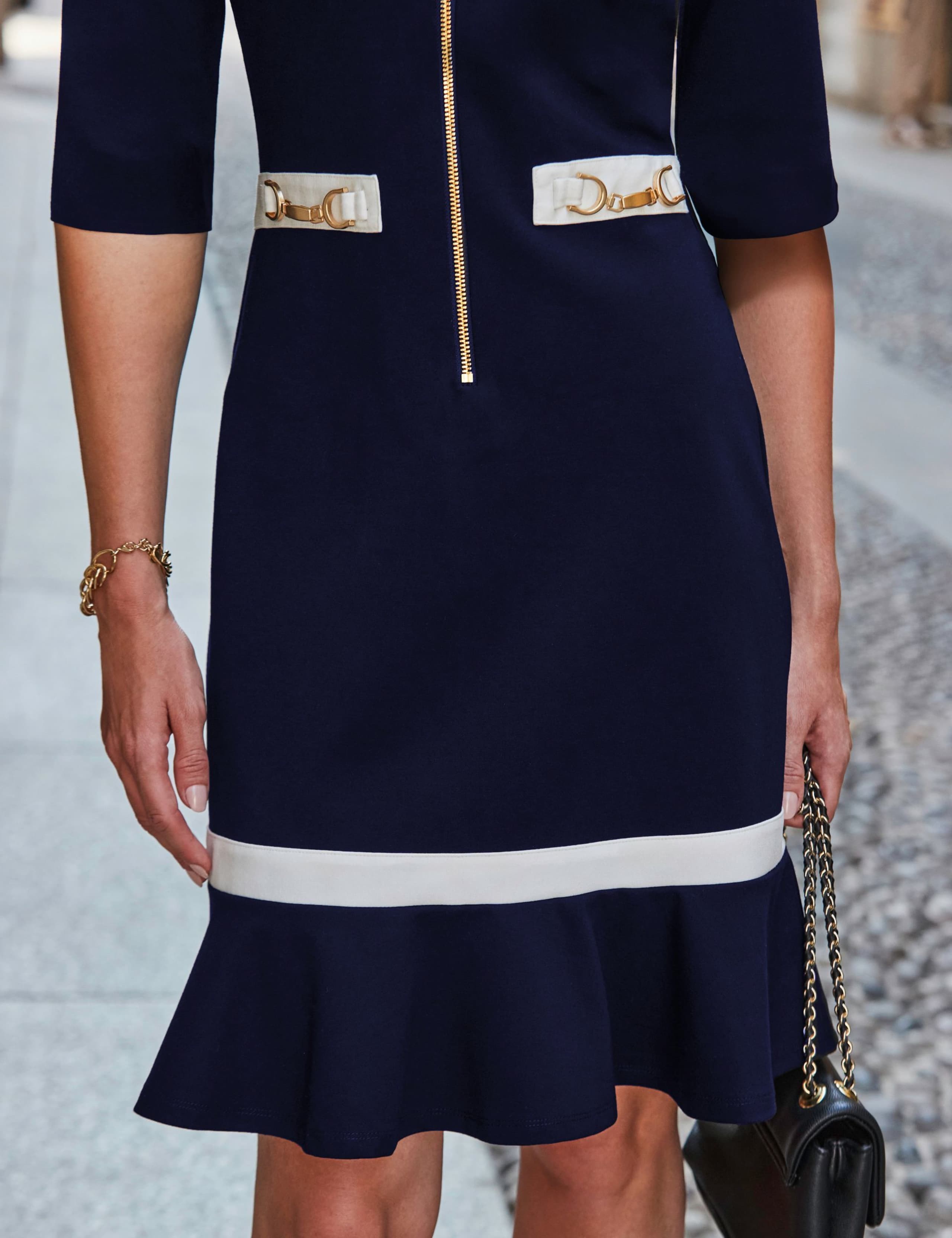 Textured Knee Length Tailored Dress 4 of 4