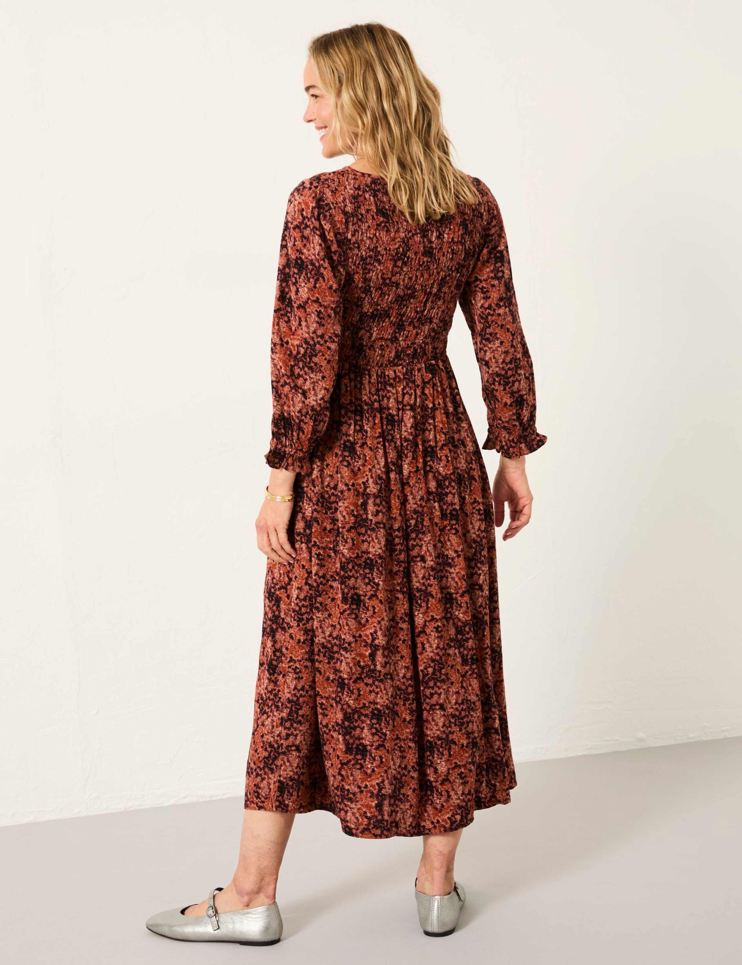Printed Round Neck Midi Shirred Dress 3 of 6