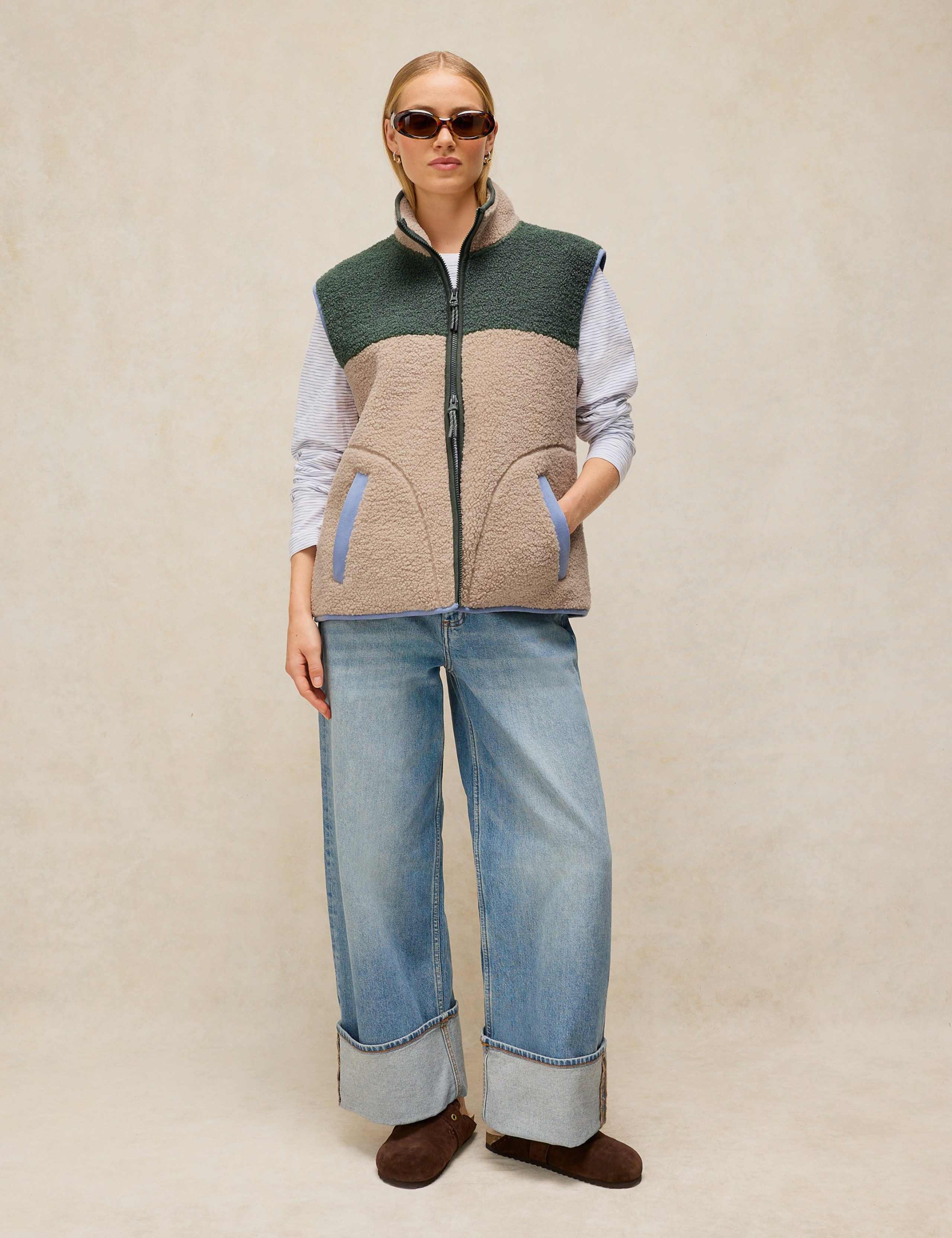 Borg Printed Gilet 4 of 6