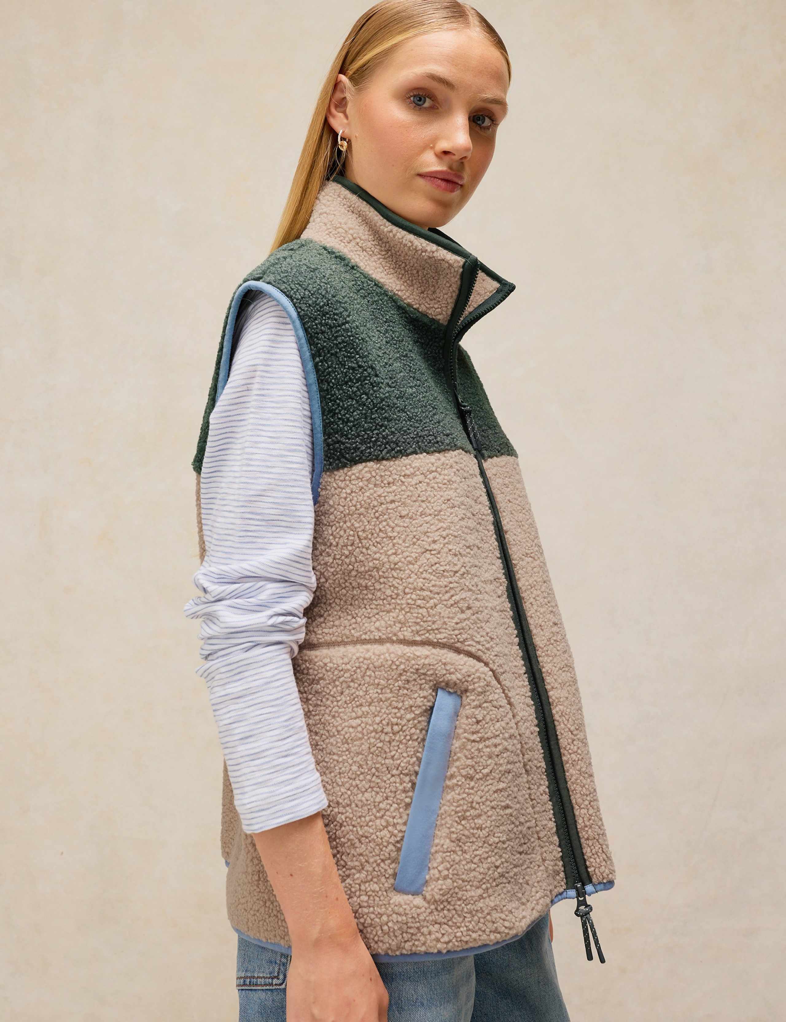 Borg Printed Gilet 5 of 6